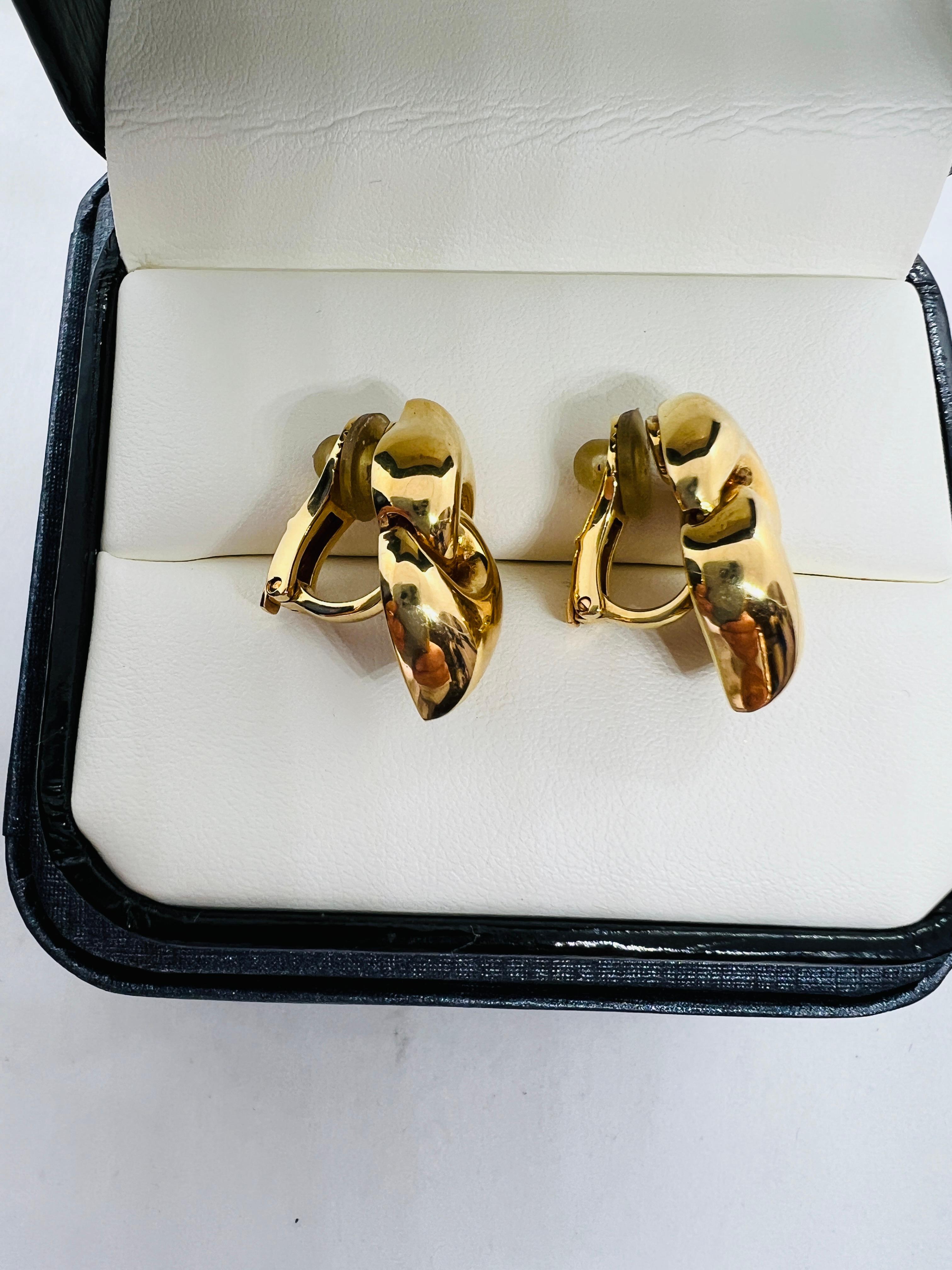Bvlgari Doppio Cuore 18K yellow Gold Clip On Earrings 15.3 Grams For Sale 2