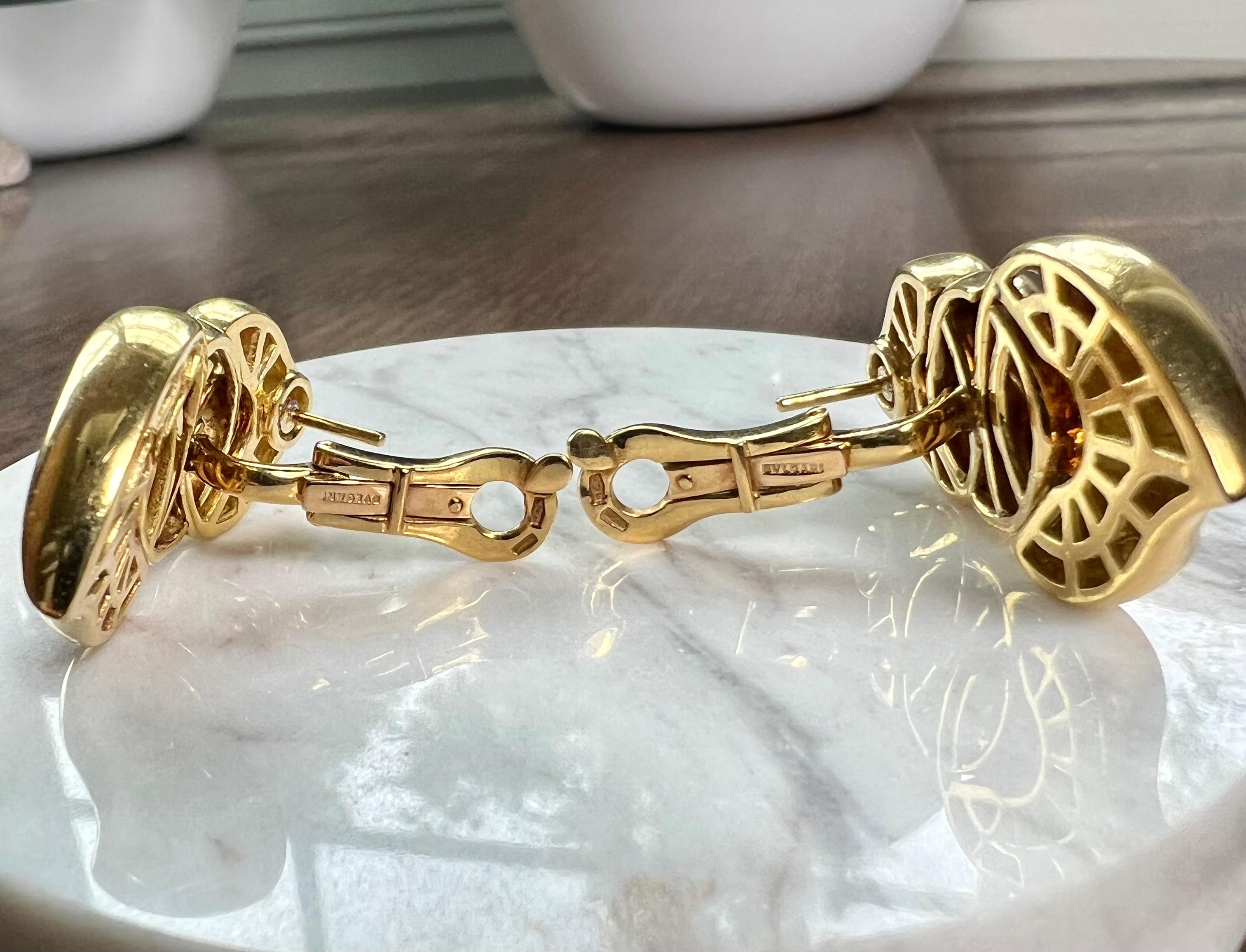 Bvlgari Doppio Cuore Earrings in 18 Karat Yellow Gold In Good Condition In Towson, MD
