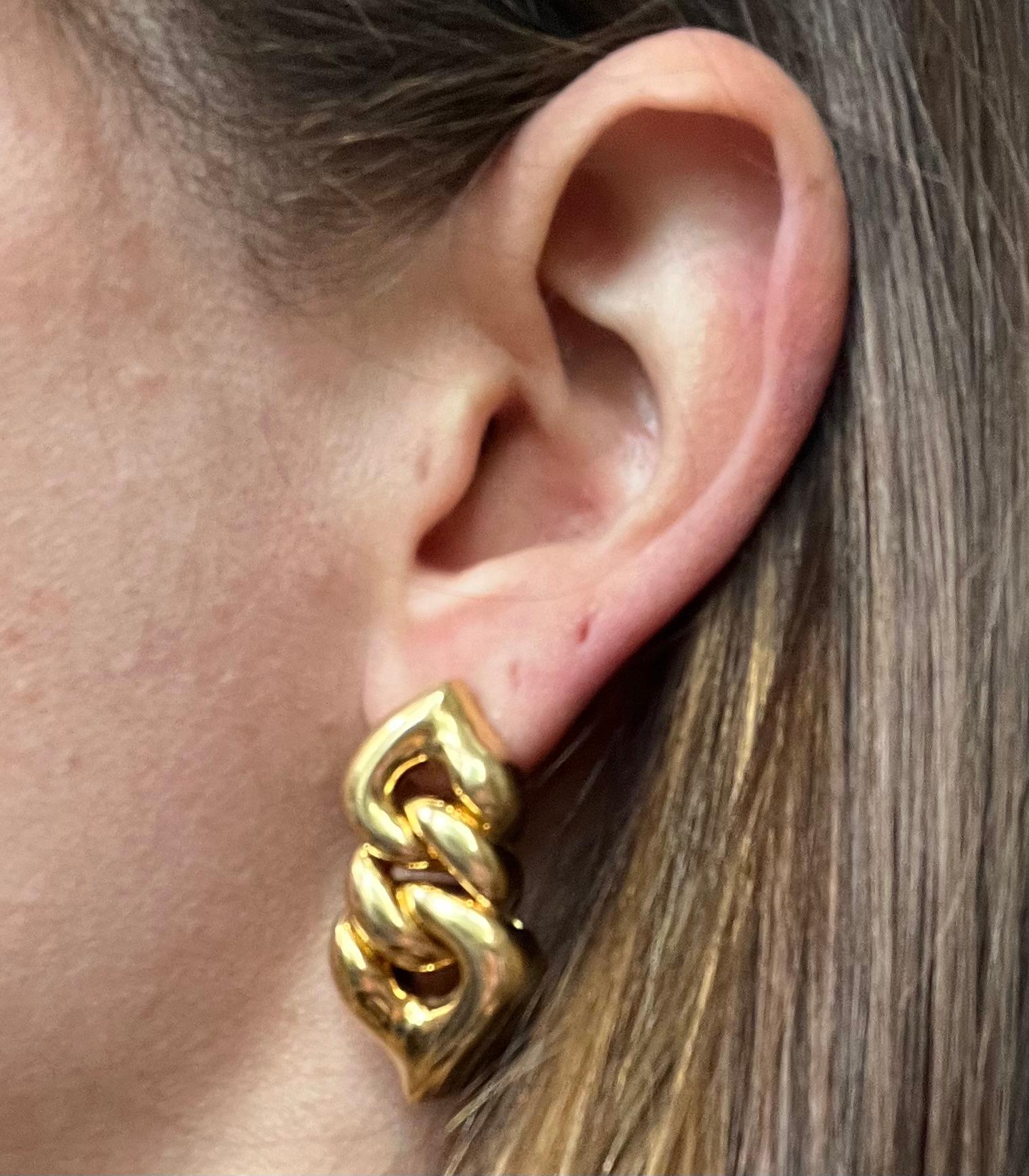 Bvlgari Doppio Cuore Earrings in 18 Karat Yellow Gold 1