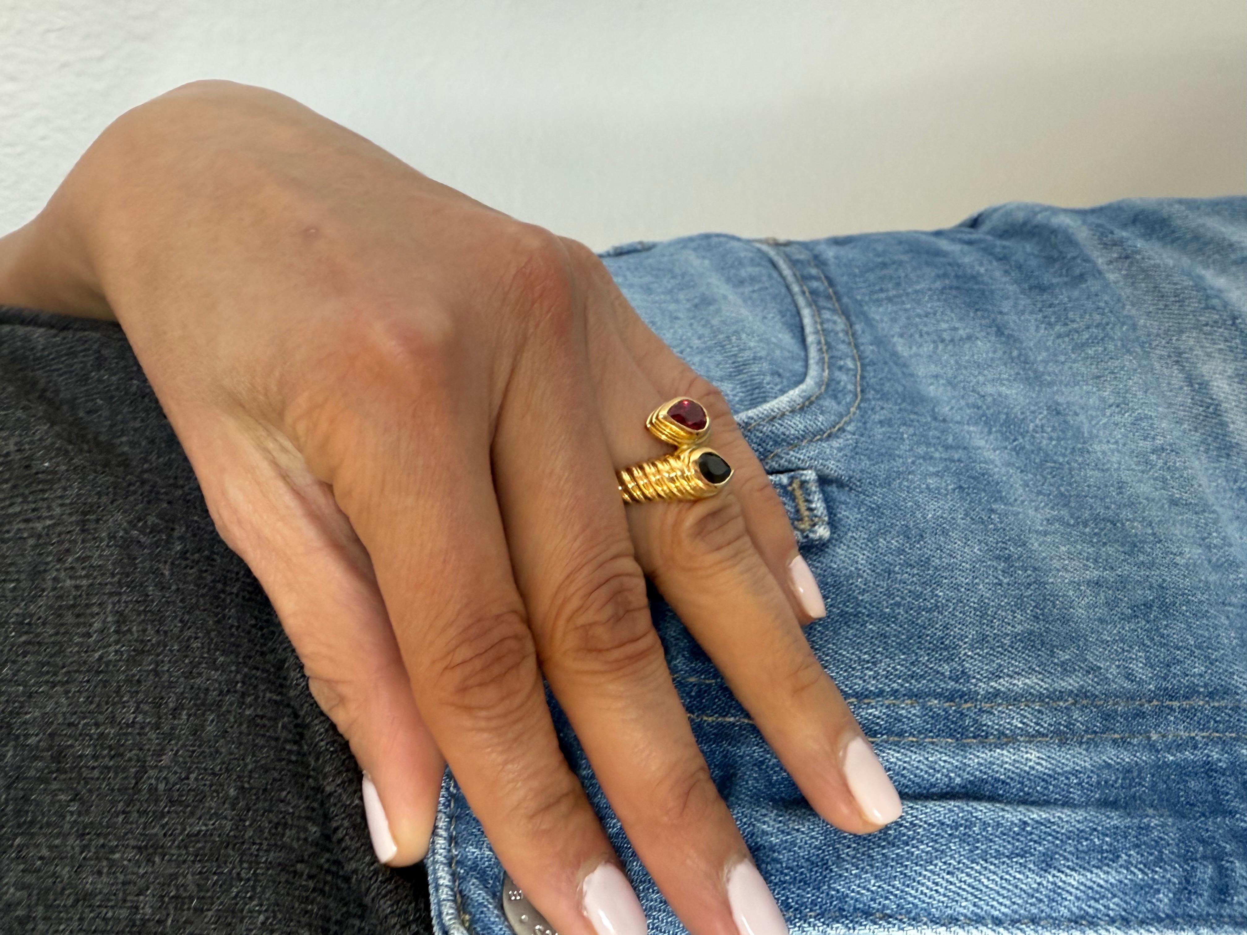 Bvlgari Doppio Pink Tourmaline and Peridot 18k Yellow Gold Ring In Good Condition In Beverly Hills, CA