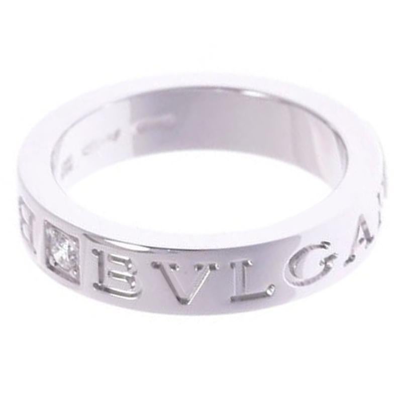 Rings are the most effective way to symbolize your personality and fashion sense. This one by Bvlgari is for those who value subtle but graceful accessories that sparkle when paired with most outfits. It personifies harmony and peace and is made of