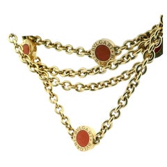 Bvlgari Doppelseitige Logo-Halskette mit 6 Korallen-Intarsien