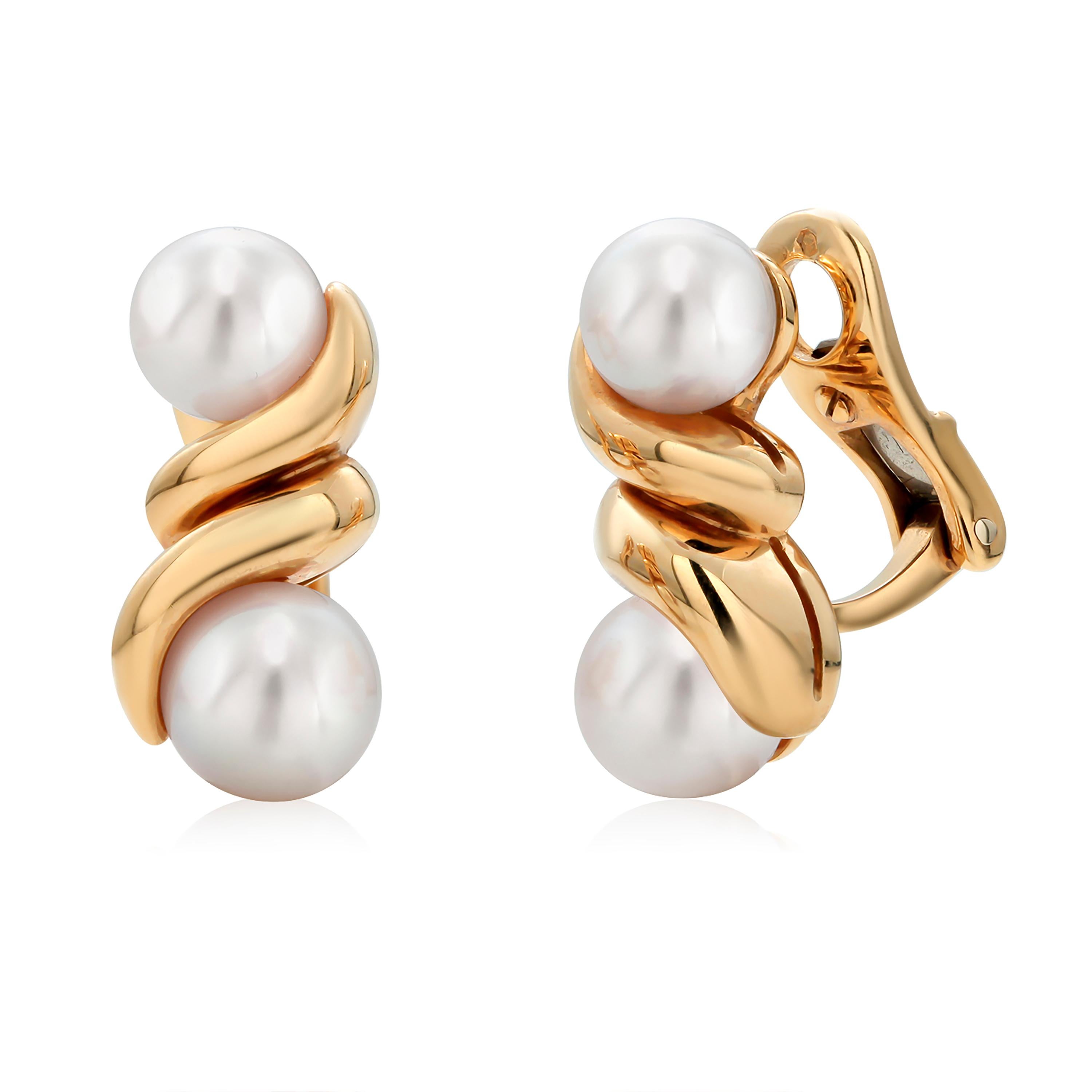 Contemporary Bvlgari Eighteen Karat Yellow Gold and Pearls Clip On Earrings 