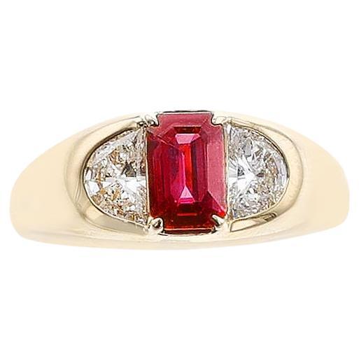 Anello con rubino taglio smeraldo e diamanti BVLGARI, 18 carati