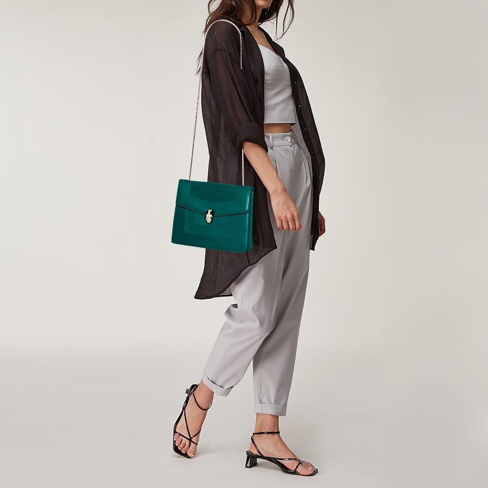 BVLGARI Smaragdgrünes Leder Serpenti Forever Umhängetasche (Grün)