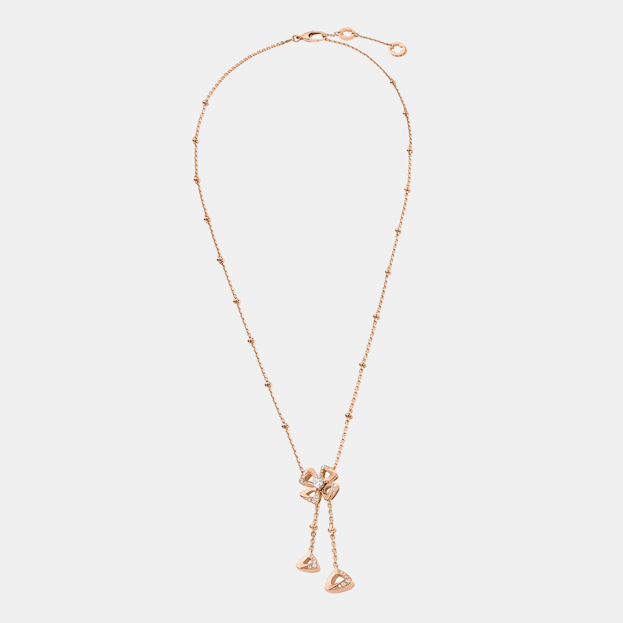 The Bvlgari Fiorever necklace is a captivating piece of jewelry that exudes high elegance. Crafted in exquisite 18K rose gold, it features a delicate chain adorned with a dazzling flower-shaped pendant. The pendant is embellished with brilliant