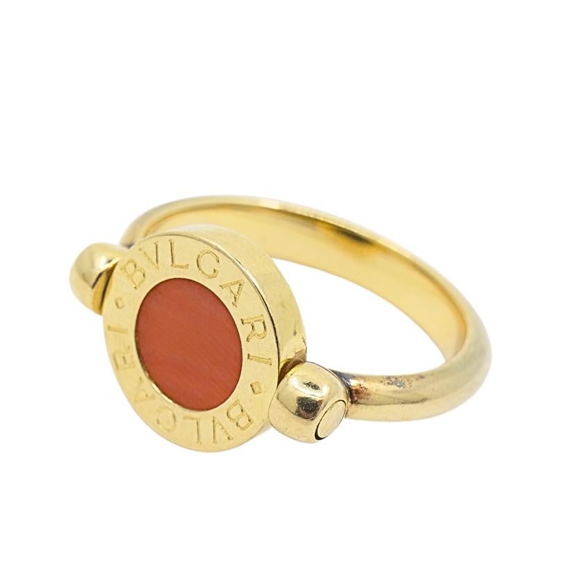 Bvlgari Flip Ring 18k Gold Coral Onyx In Good Condition For Sale In Beverly Hills, CA