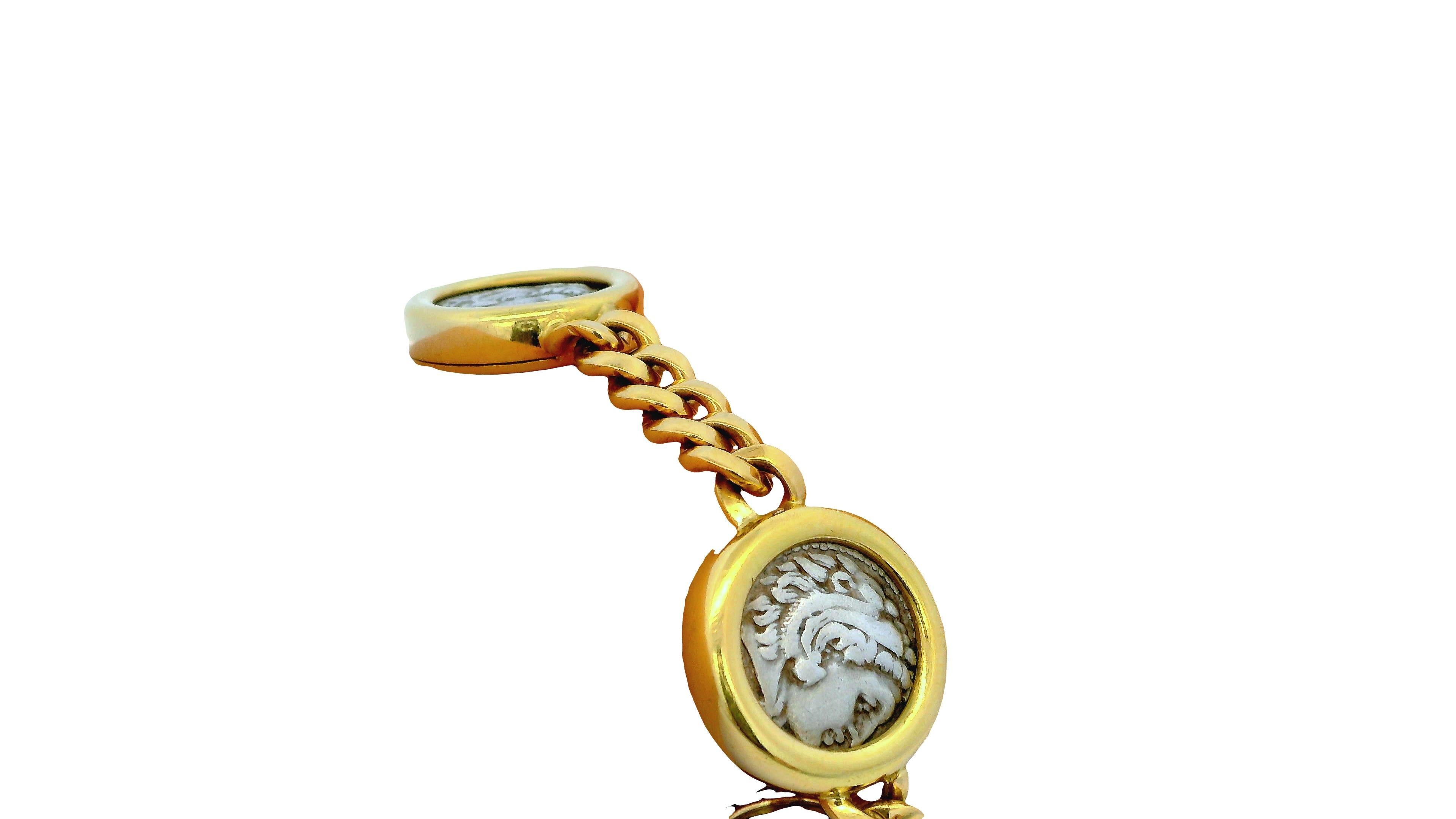 Bracciale Bvlgari Quattro Monete d'Argento Curb Link in Oro Giallo 18K in vendita 1