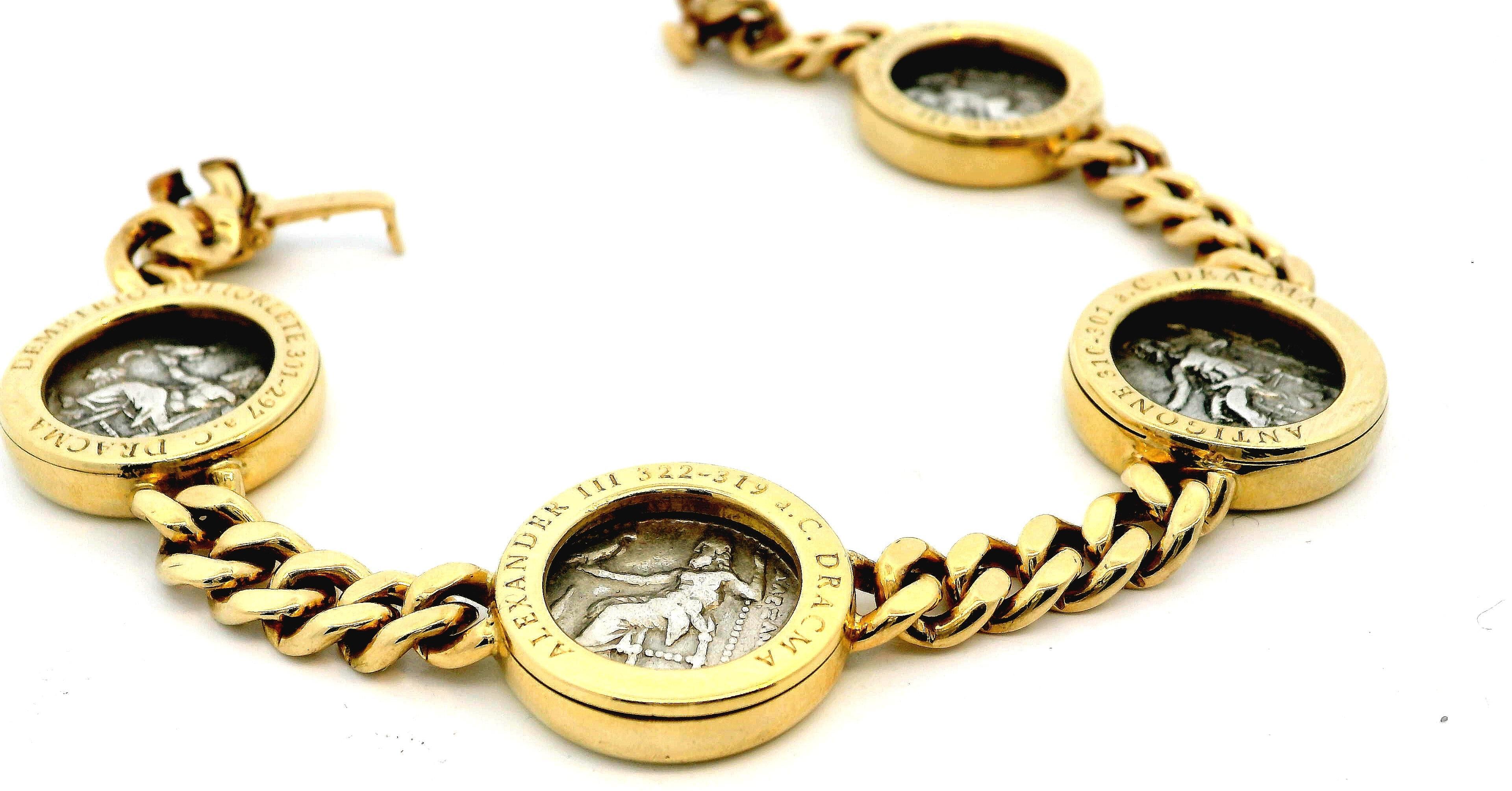 Bracciale Bvlgari Quattro Monete d'Argento Curb Link in Oro Giallo 18K in vendita 4