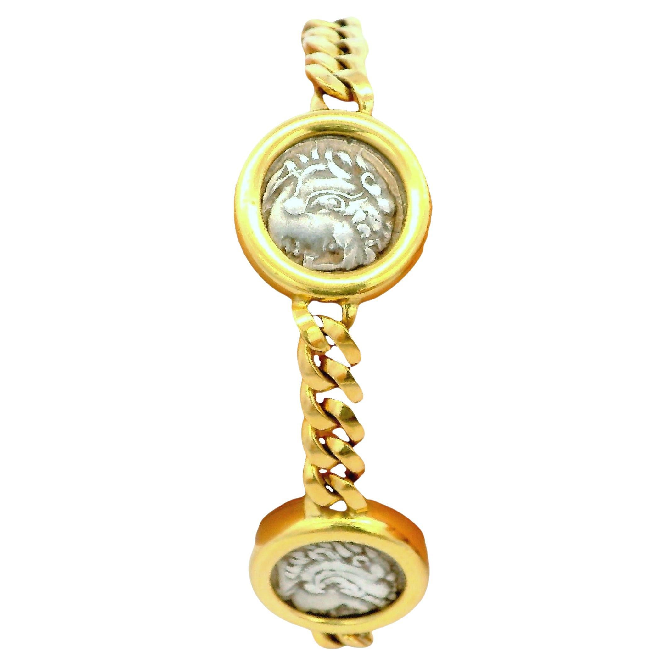 Bvlgari Pulsera de eslabones de cuatro monedas de plata en oro amarillo de 18 quilates
