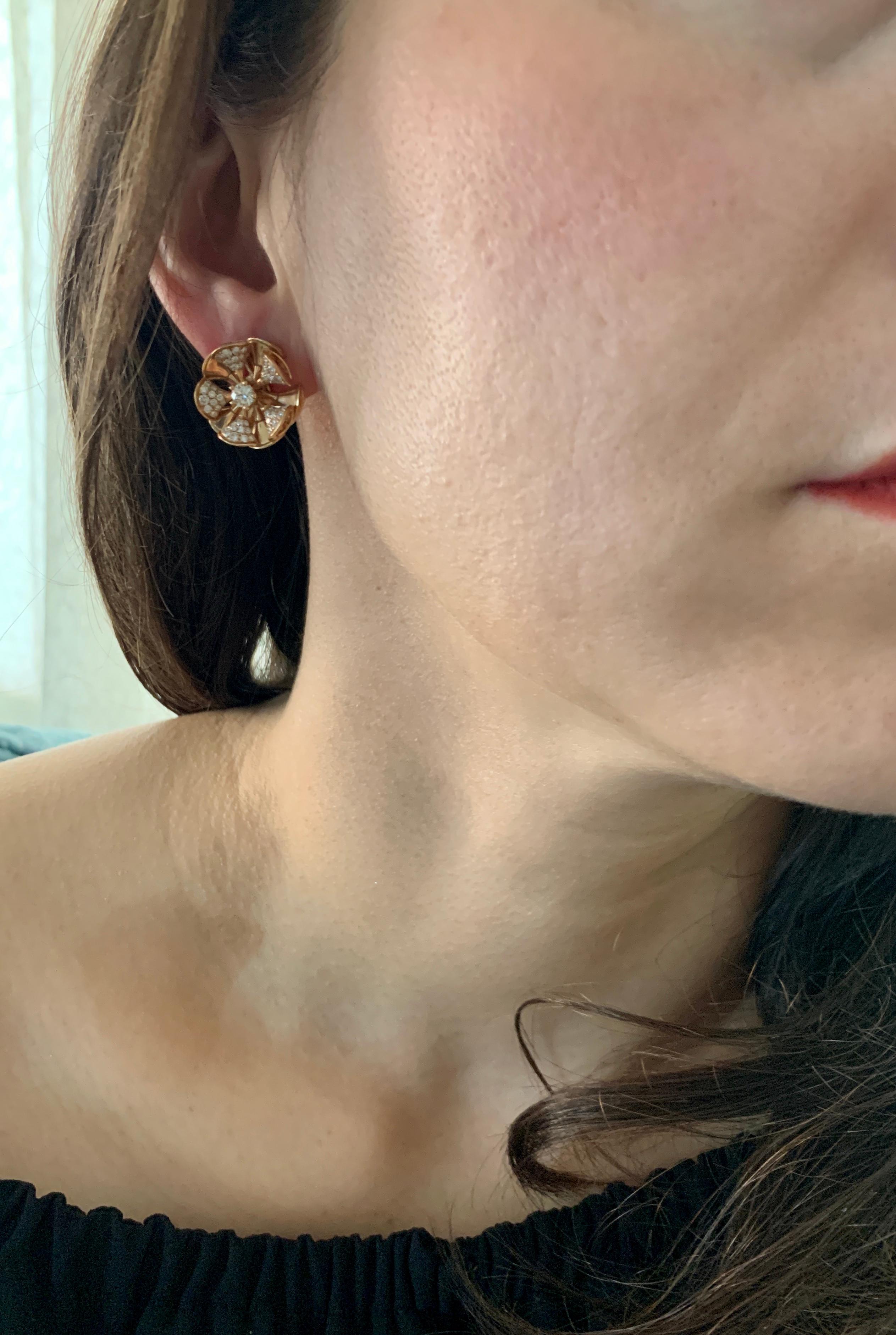 Bvlgari Gold and Diamond Divas' Dream Stud Earrings Central and Pavé Diamonds In Excellent Condition In New York, NY