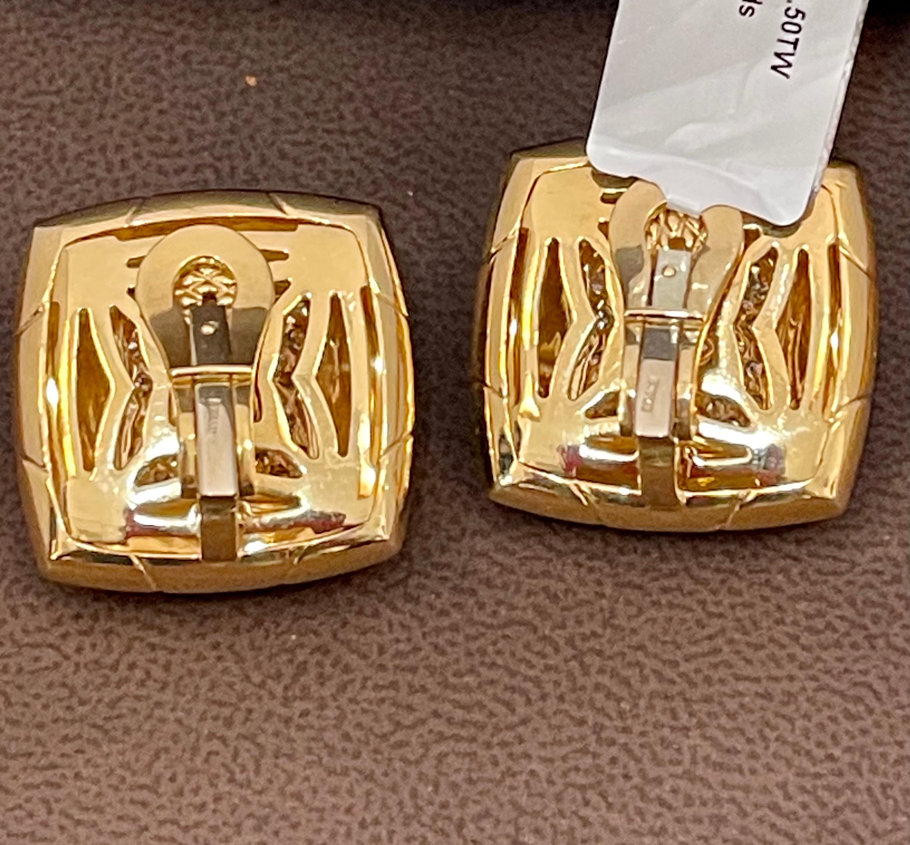 Women's Bvlgari Gold & Pavé Diamonds Large Pyramid Stud Earrings 18 K Yellow Gold