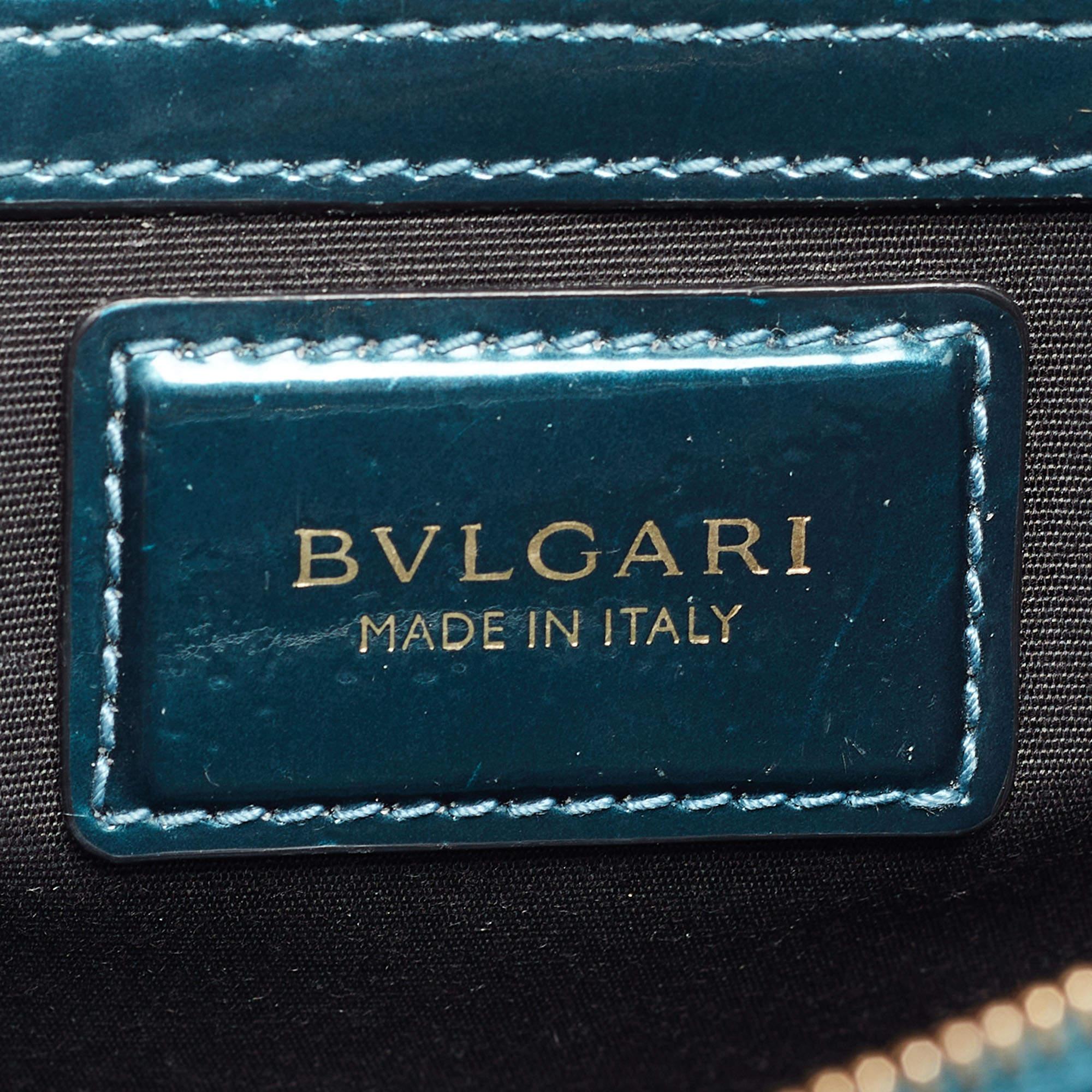Bvlgari Green Patent Leather Medium Serpenti Forever Flap Shoulder Bag For Sale 11