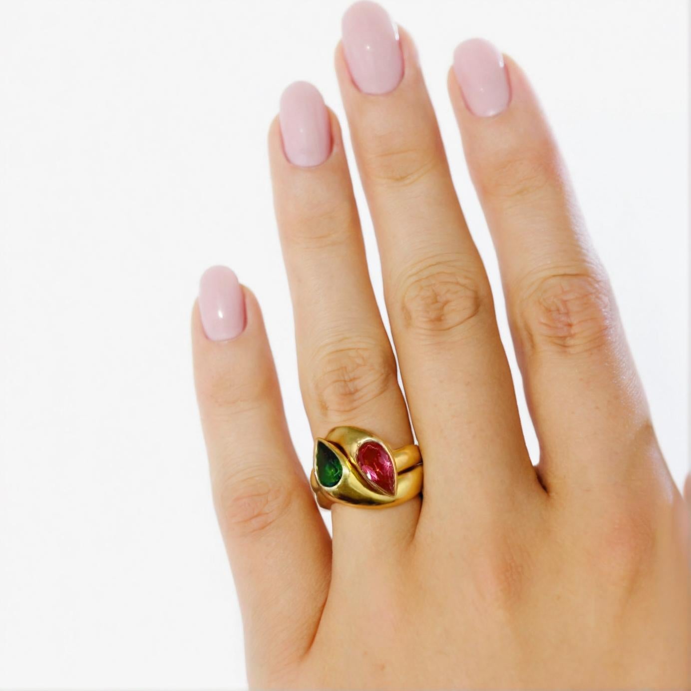 in vendita:  Anello con tormalina verde in 18KYG e tormalina rosa BVLGARI 2