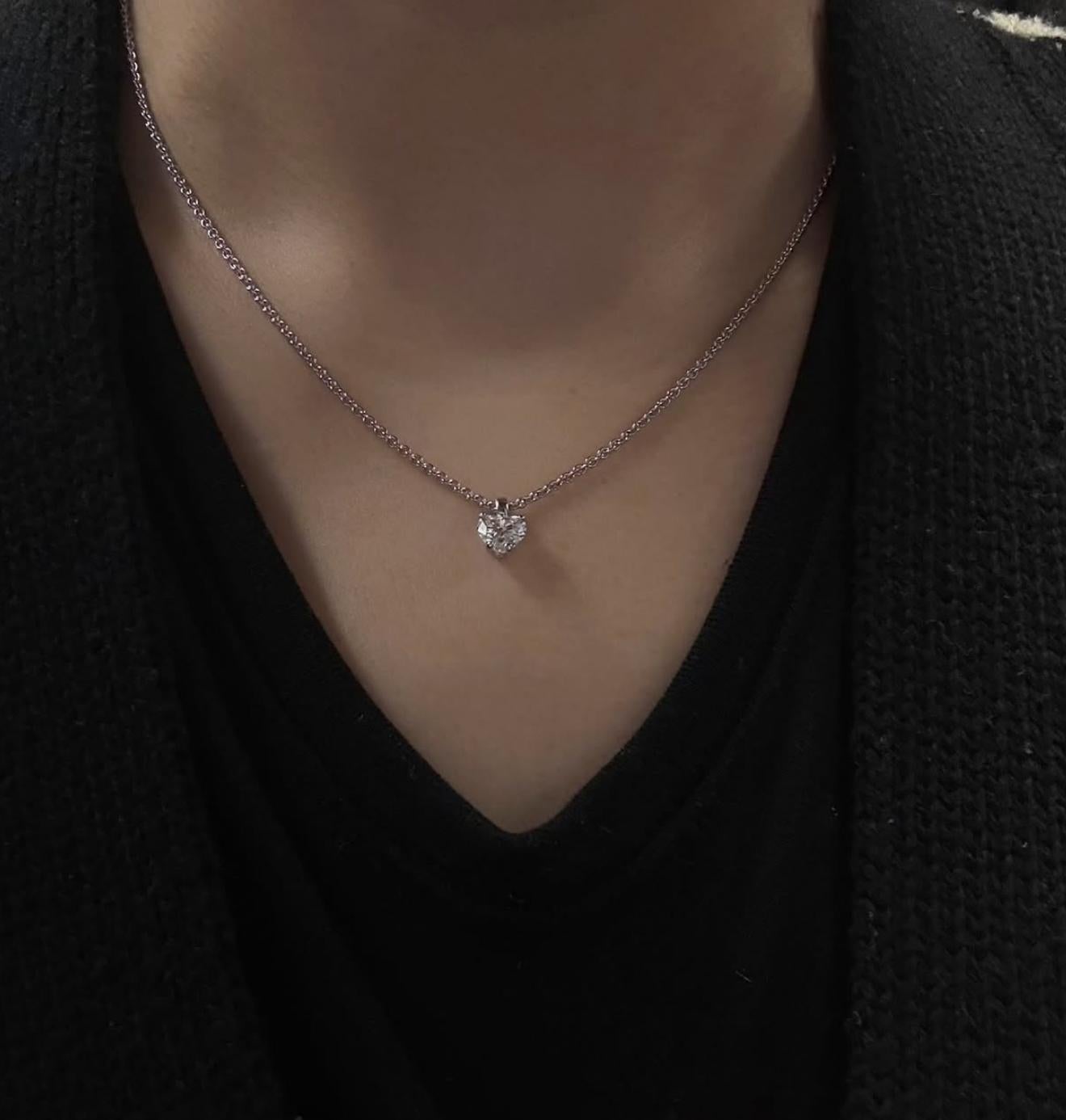 Bvlgari Griffe Collana con diamante 1,09ct G-SI1 in oro bianco 18K in vendita 8