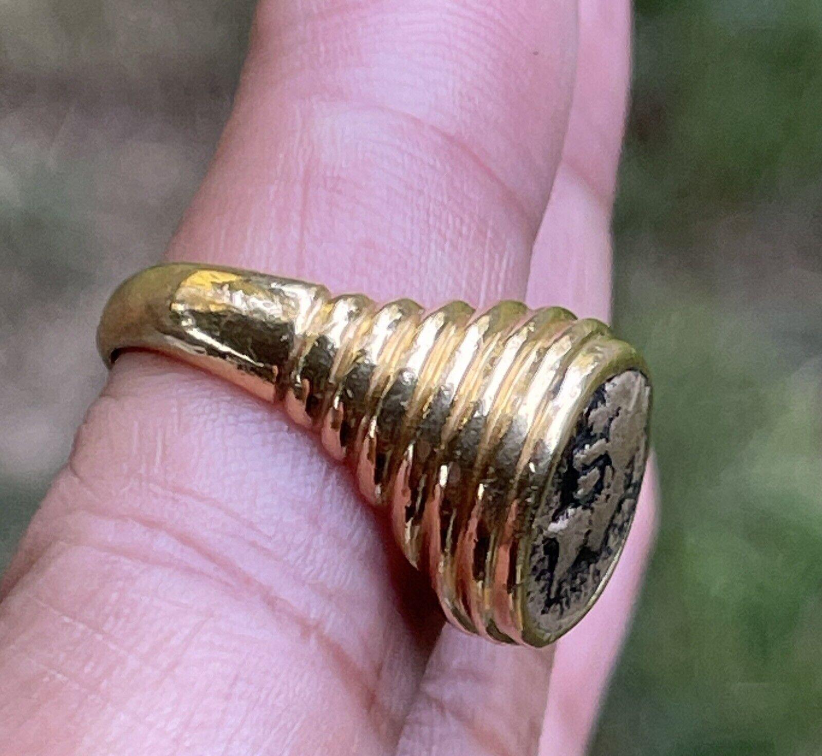 BVLGARI ITALY 18k Yellow Gold & Ancient Roman Coin Monete Ring Circa 1960s In Excellent Condition In Beverly Hills, CA