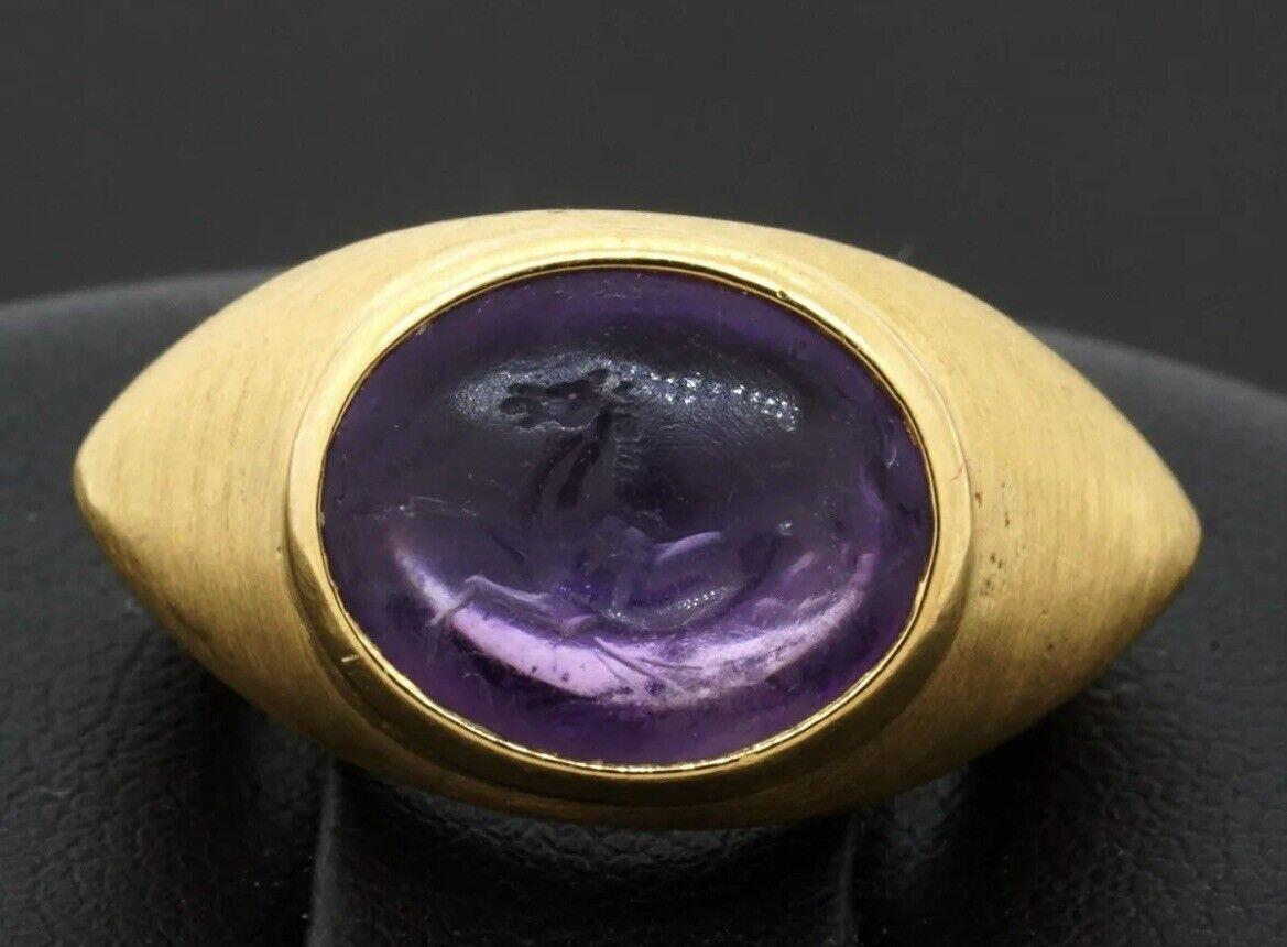 Bvlgari Italy 18k Yellow Gold & Carved Amethyst Intaglio Horse Ring Vintage & Rare

Here is your chance to purchase a beautiful and highly collectible designer ring.  Truly a great piece at a great price! 

Bulgari Heavy 18k Yellow Gold 3ct Carved