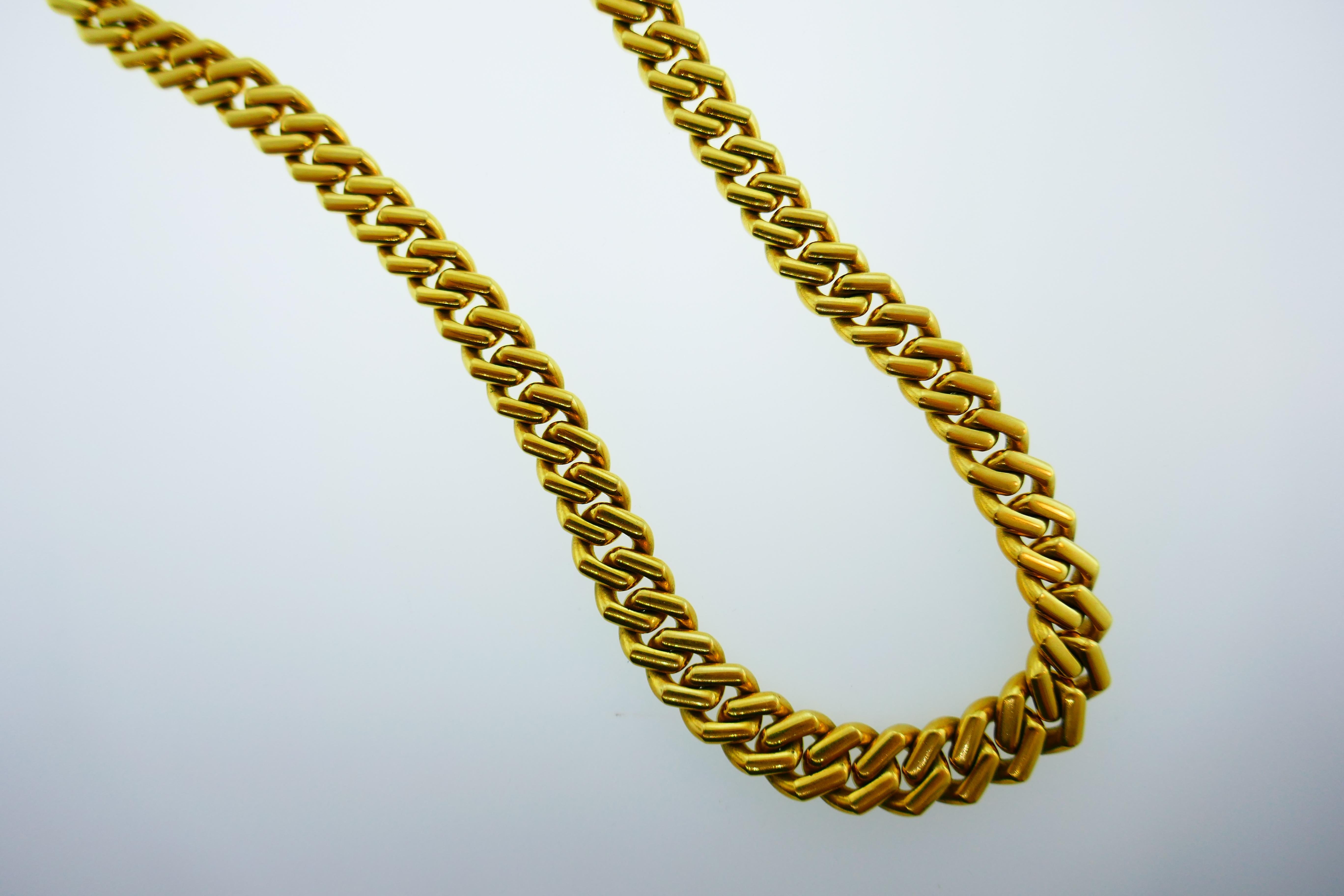 Bvlgari Italy 18k Yellow Gold Curb Link Chain Necklace Vintage circa 1970s Heavy 1