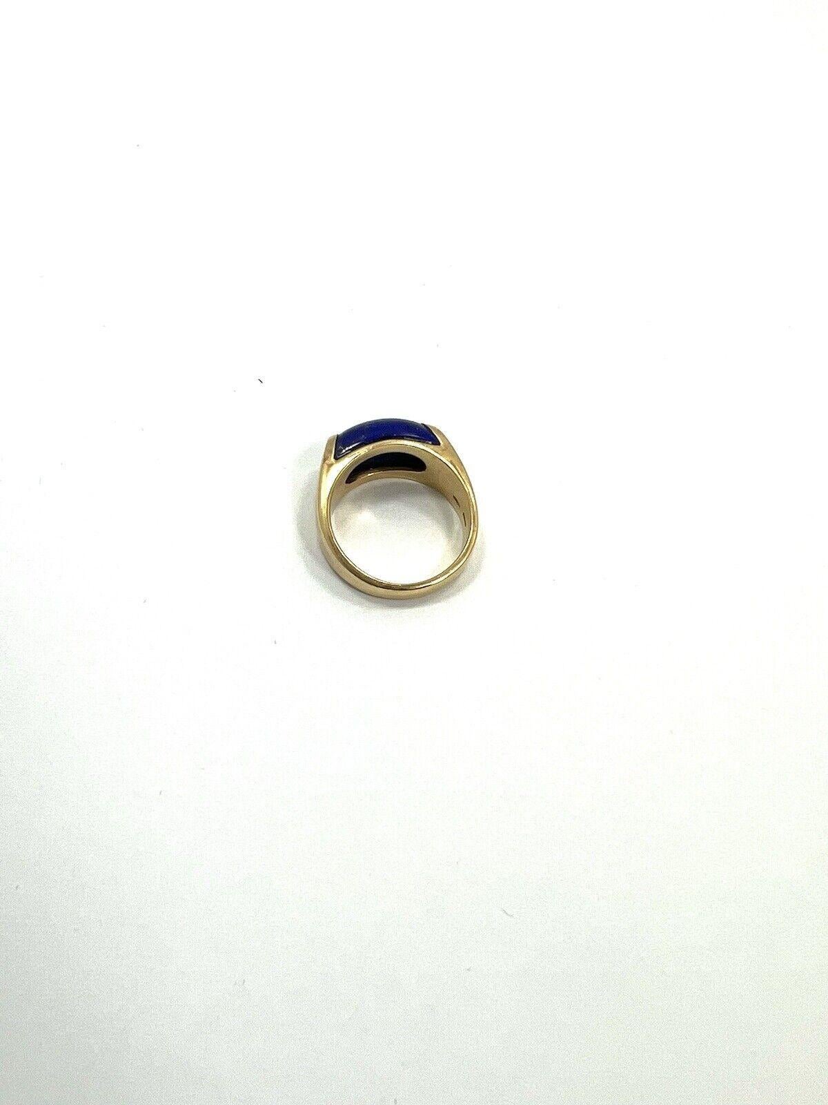 Women's or Men's Bvlgari Italy 18 Karat Yellow Gold & Lapis Tronchetto Ring Vintage