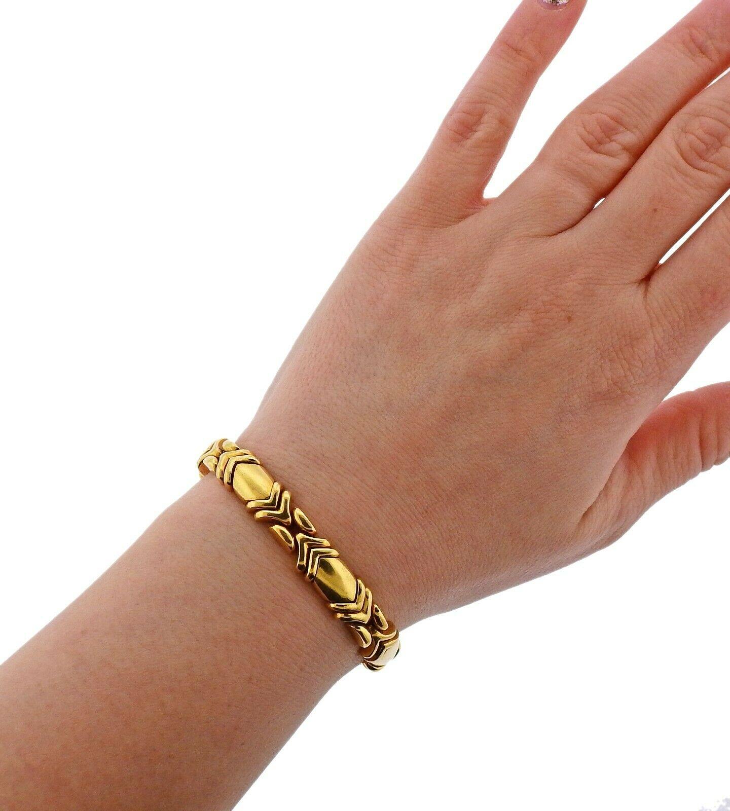 Bvlgari Italy 18 Karat Yellow Gold Link Bracelet Vintage, circa 1980s 1