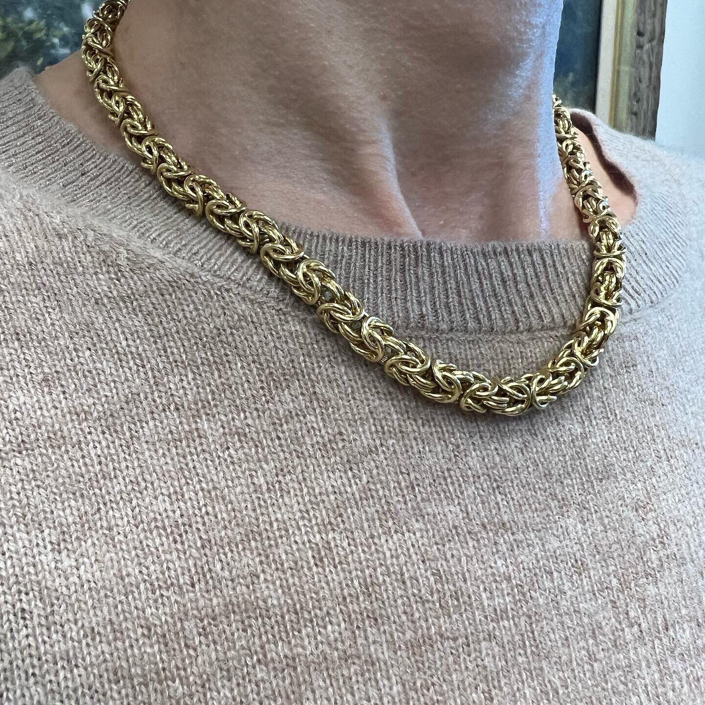 Bvlgari Italy 18k Yellow Gold Necklace Vintage, circa 1970s In Excellent Condition In Beverly Hills, CA