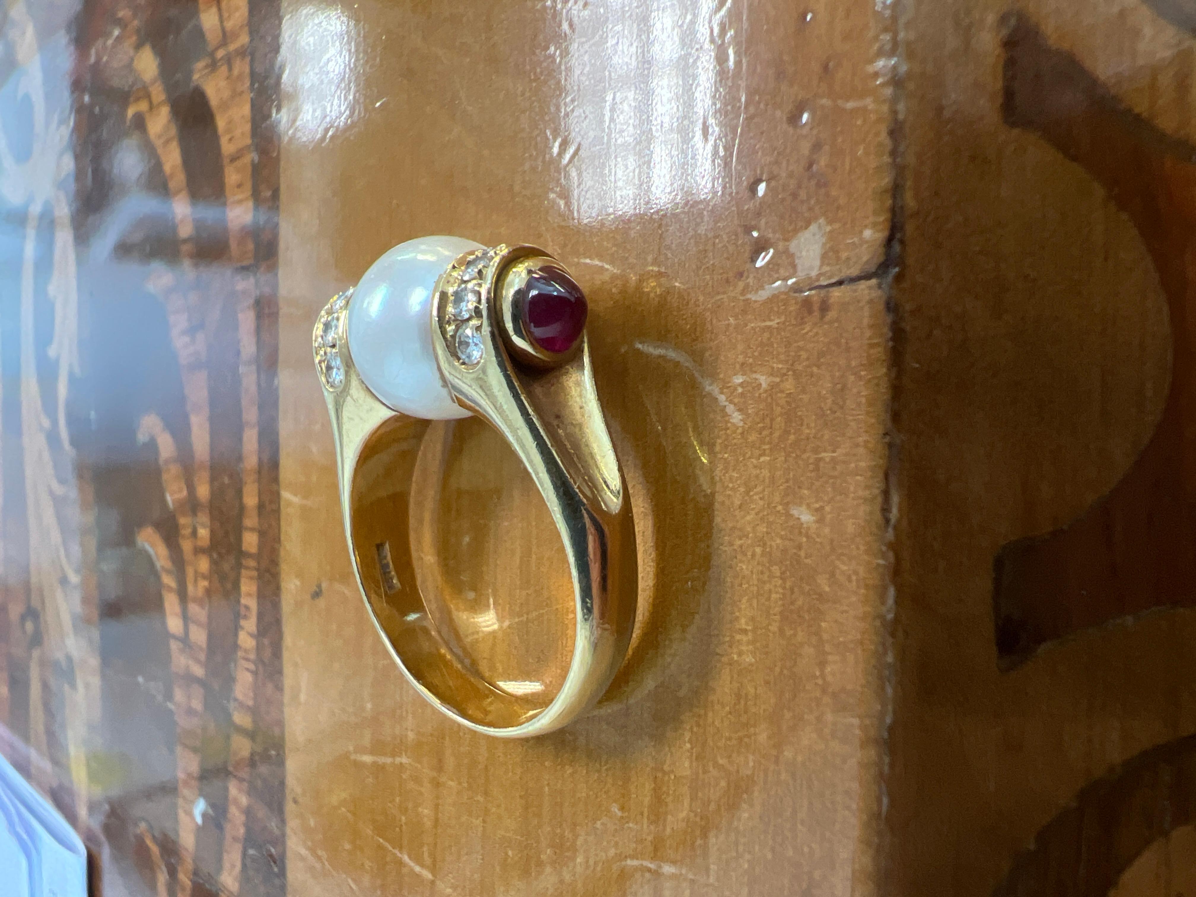Women's or Men's BVLGARI ITALY 18k Yellow Gold, Pearl, Diamond, Ruby & Sapphire Cocktail Ring For Sale
