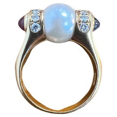 Anello Cocktail BVLGARI ITALIA in oro giallo 18 carati, perle, diamanti, rubini e zaffiri