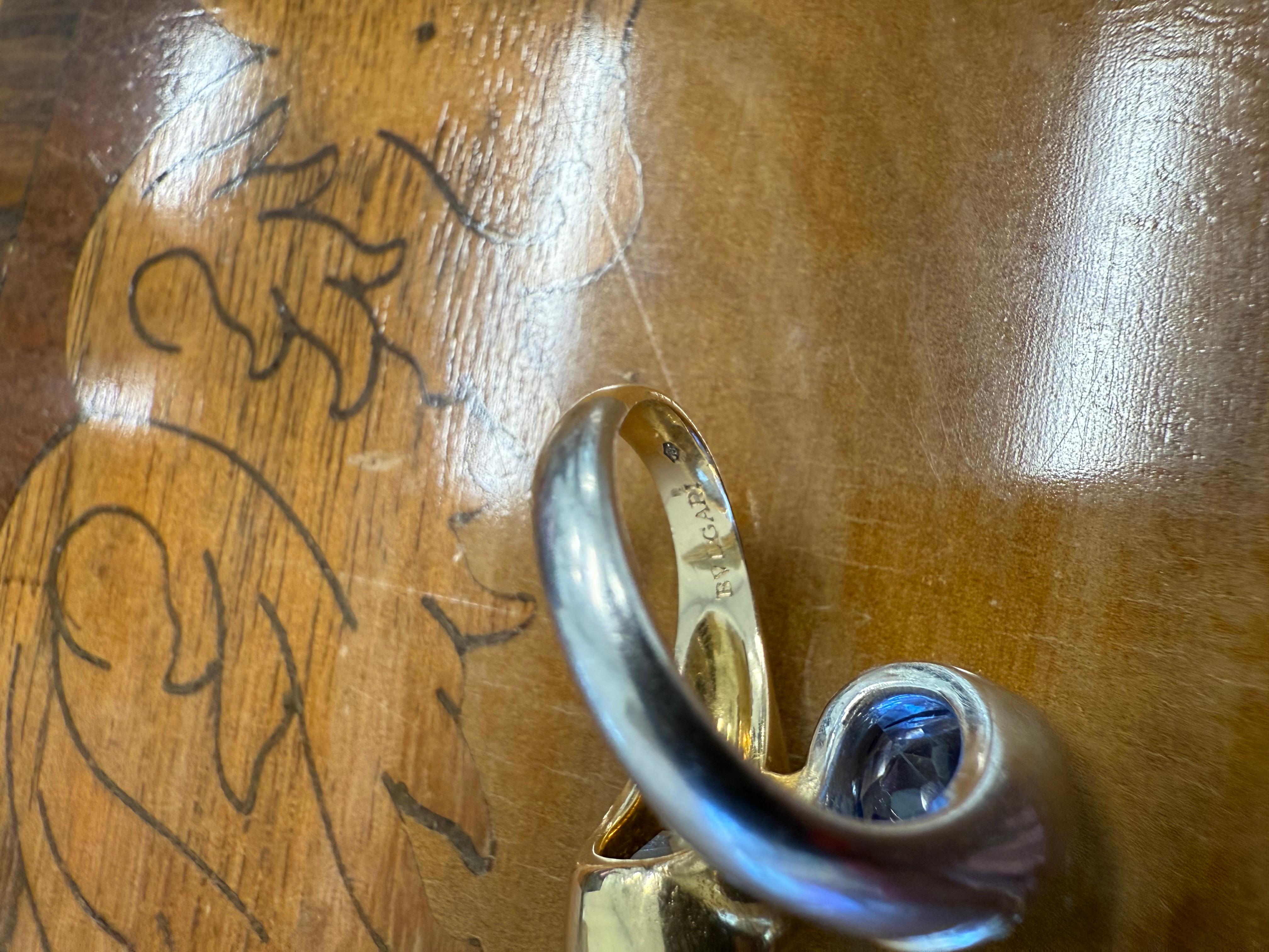 Round Cut BVLGARI ITALY 18k Yellow Gold, Platinum, Diamond & Yellow and Blue Sapphire Ring For Sale