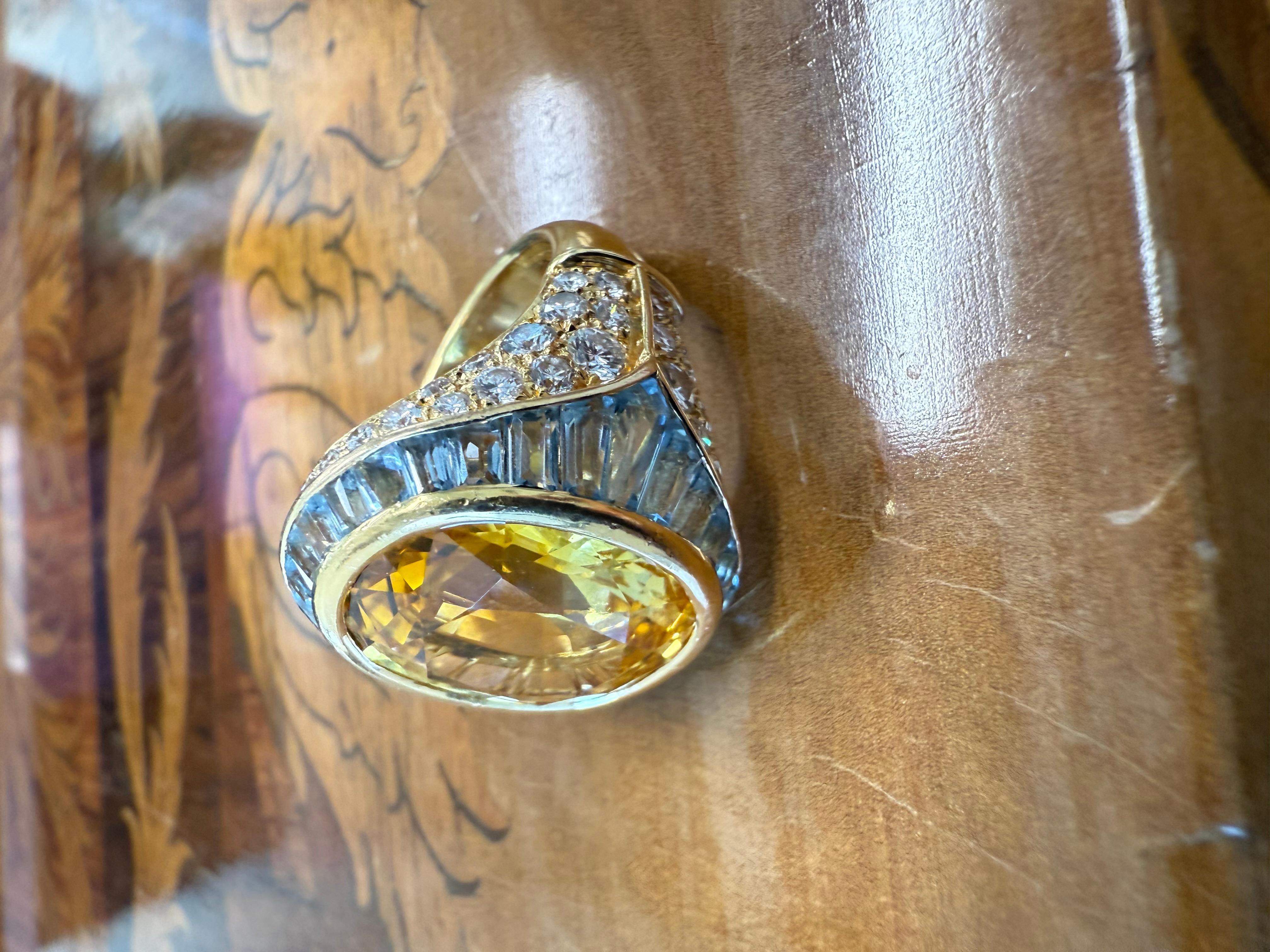 BVLGARI Italy 18k Yellow Gold, Yellow Sapphire, Aquamarine & Diamond Ring 1970s in vendita 5