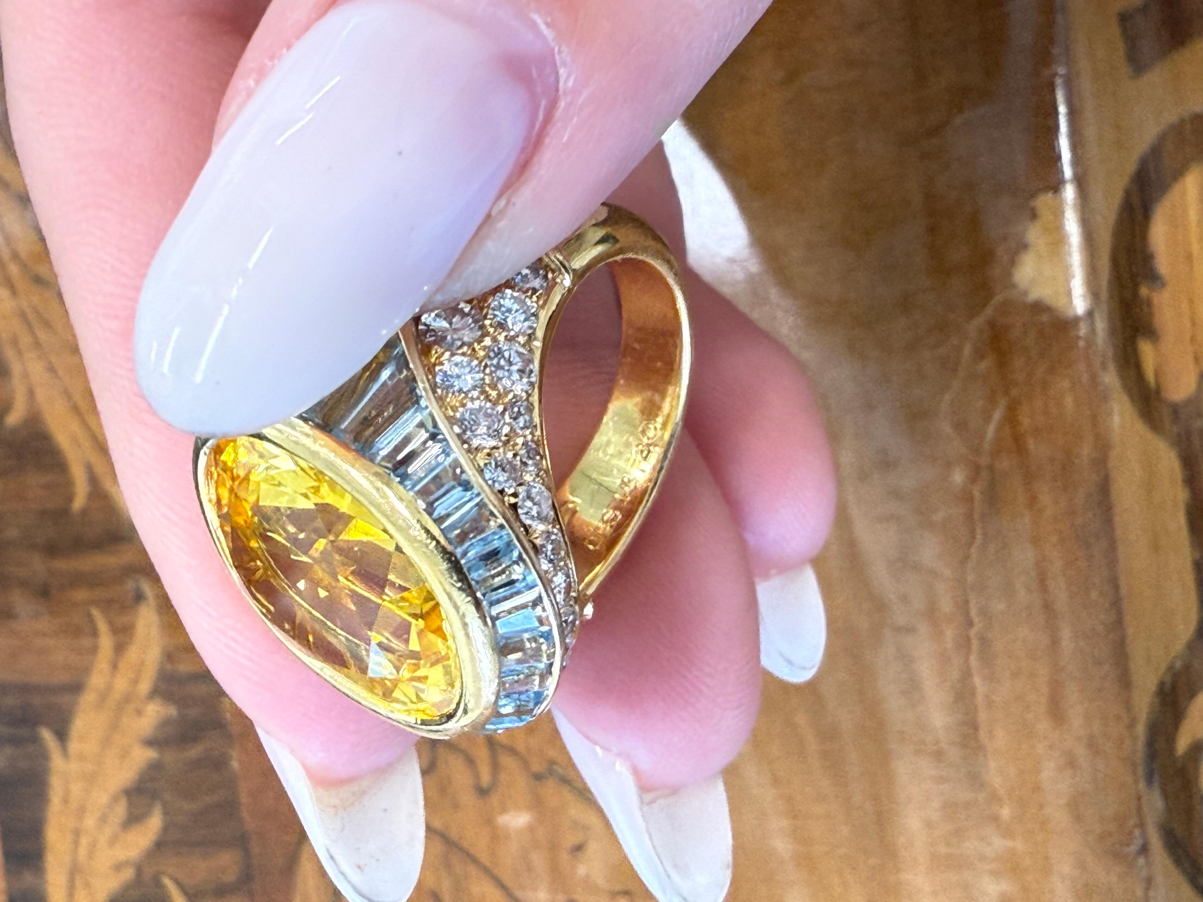 BVLGARI Italy 18k Yellow Gold, Yellow Sapphire, Aquamarine & Diamond Ring 1970s in vendita 6
