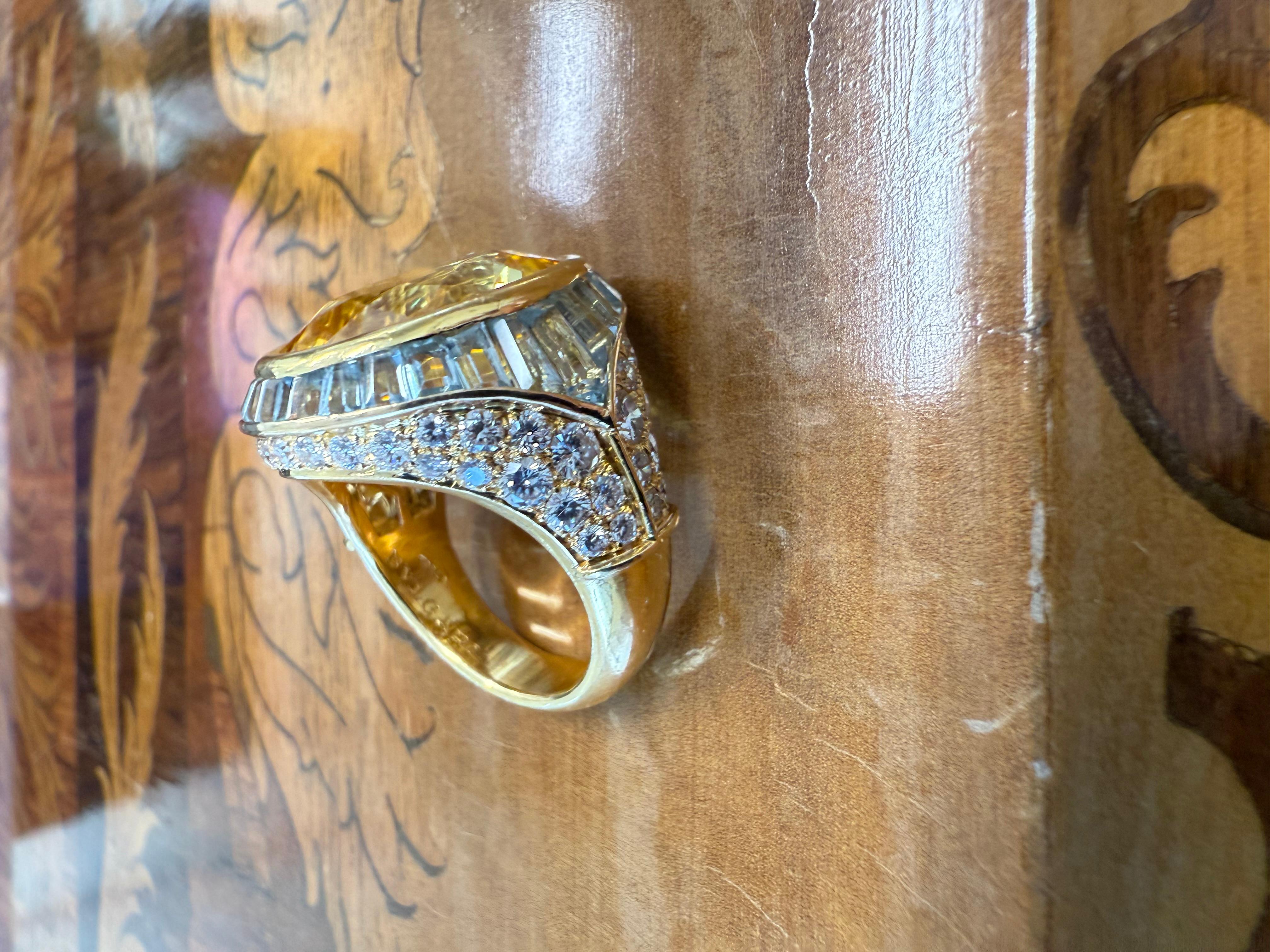 BVLGARI Italy 18k Yellow Gold, Yellow Sapphire, Aquamarine & Diamond Ring 1970s In condizioni ottime in vendita a Beverly Hills, CA