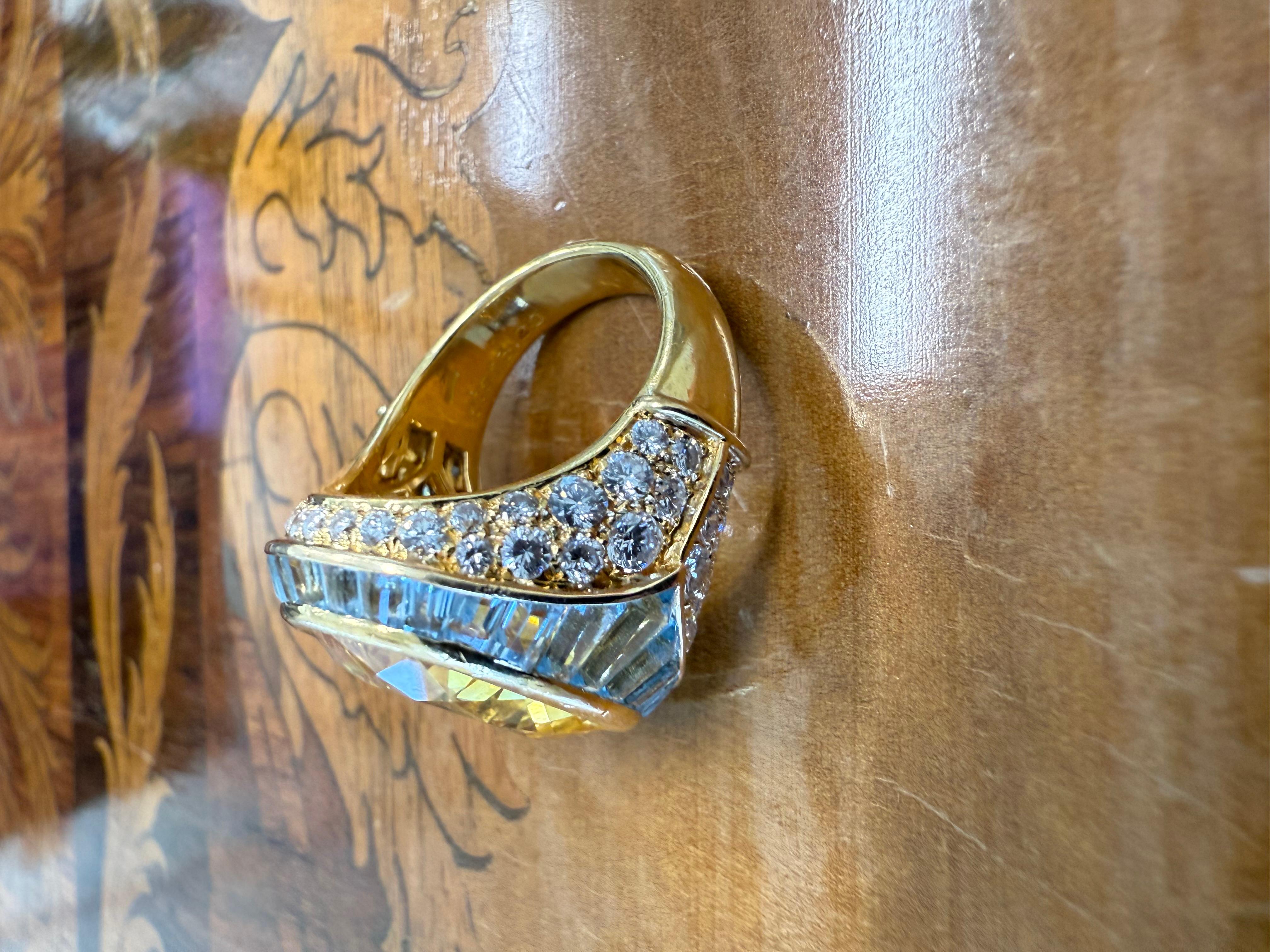 BVLGARI Italy 18k Yellow Gold, Yellow Sapphire, Aquamarine & Diamond Ring 1970s in vendita 4