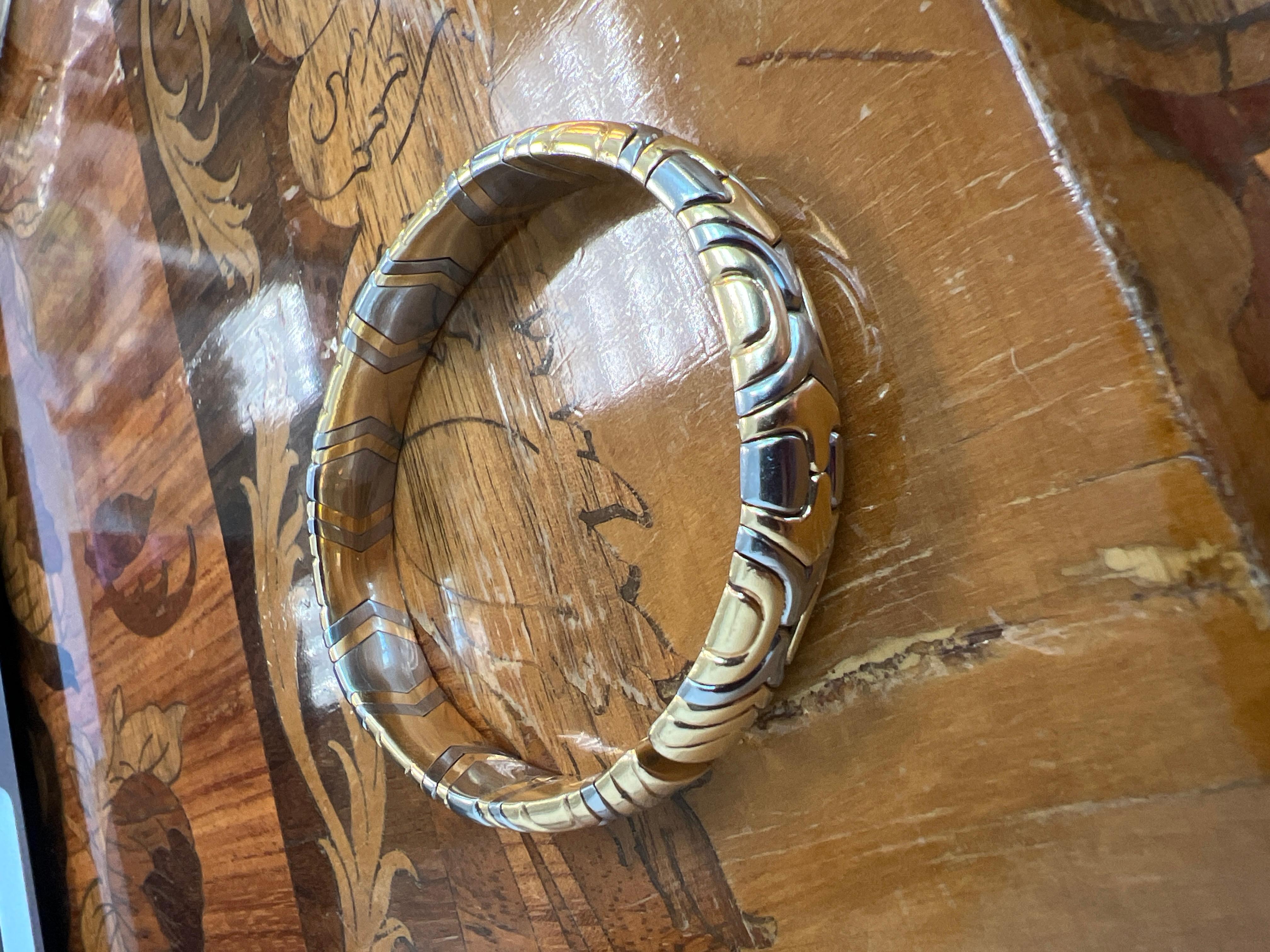 BVLGARI ITALY Alveare 18k Yellow Gold & Stainless Steel Bangle Bracelet Vintage In Excellent Condition In Beverly Hills, CA