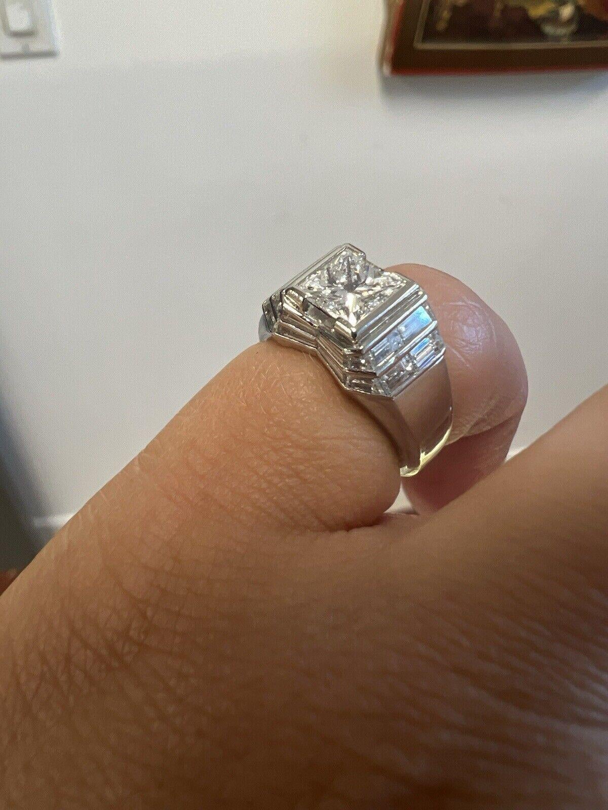 BVLGARI ITALY Monture Platinum & Princess Cut / Baguette Cut Diamond Ring Rare For Sale 1