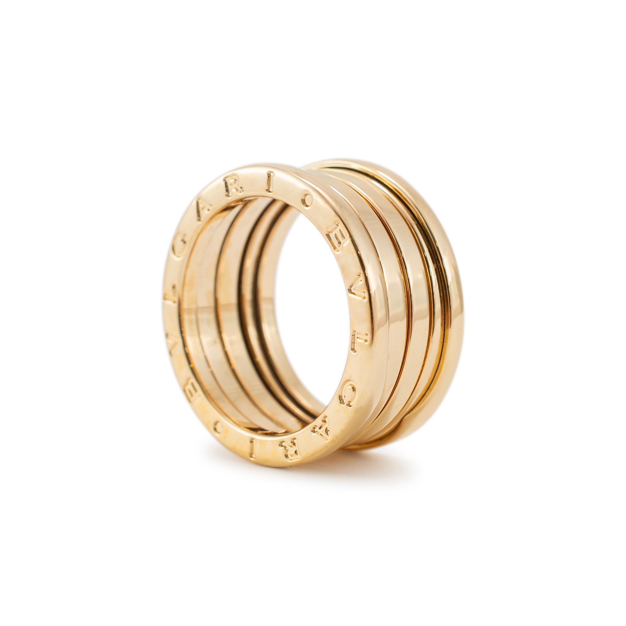 Marke: Bvlgari 

Geschlecht: Damen 

Metall Typ: 18K Gelbgold

Ringgröße: 7.50 

Breite: 10,00 mm

Gewicht: 11,17 Gramm

Damen-Ehering aus 18 Karat Gelbgold mit einem weichen, quadratischen Schaft. Das Metall wurde getestet und es wurde