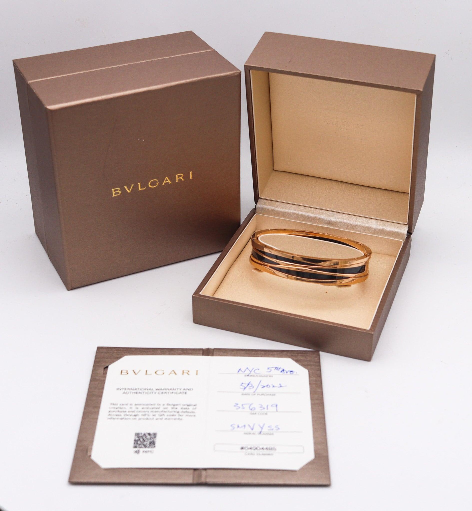 Limited edition Legend bangle bracelet designed by Zaha Hadid Bvlgari.

This is a beautiful and very rare bangle-bracelet created in Italy by the iconic jewelry house of Bvlgari, back in the 2022. The gorgeous bracelet is part of the desirable