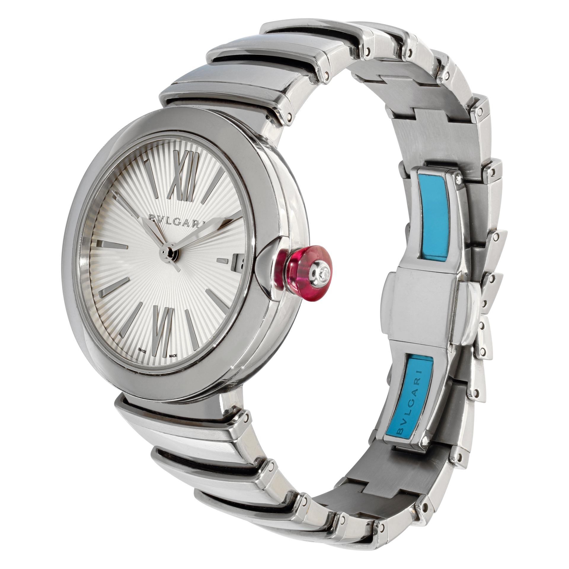 Bvlgari Lucea aus Edelstahl mit versilbertem Sonnenschliff-Zifferblatt und Diamantkrone. Automatisches Uhrwerk unter Glas mit Sekundenzeiger und Datum. 33mm Gehäusegröße. Ref LU33S. Fine Pre-owned Bvlgari / Bulgari Uhr.

 Certified preowned Classic