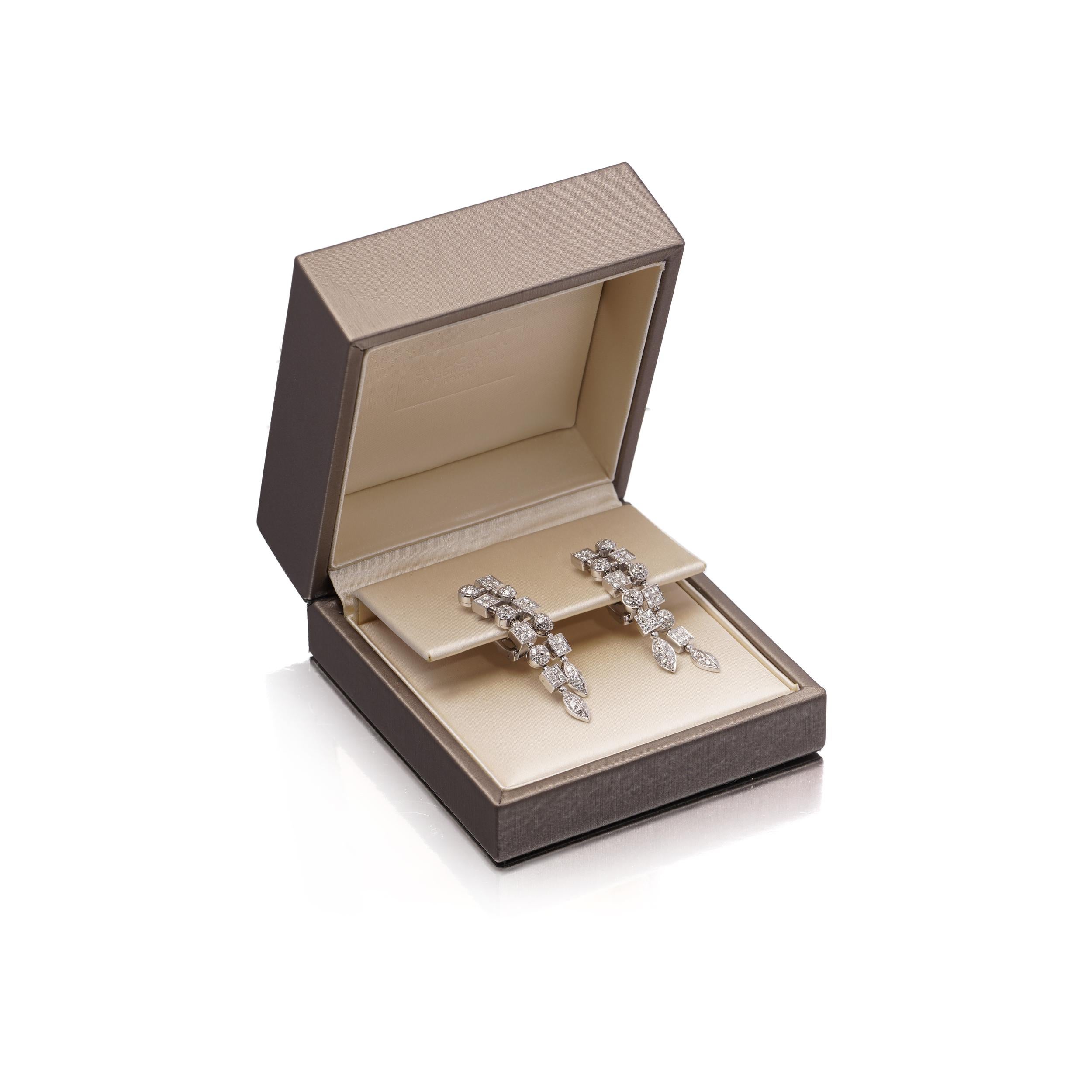 Bvlgari ‘Lucea’ Collection 18kt White Gold 1/85 ct.  Diamond Drop Earrings en Bueno estado para la venta en Braintree, GB