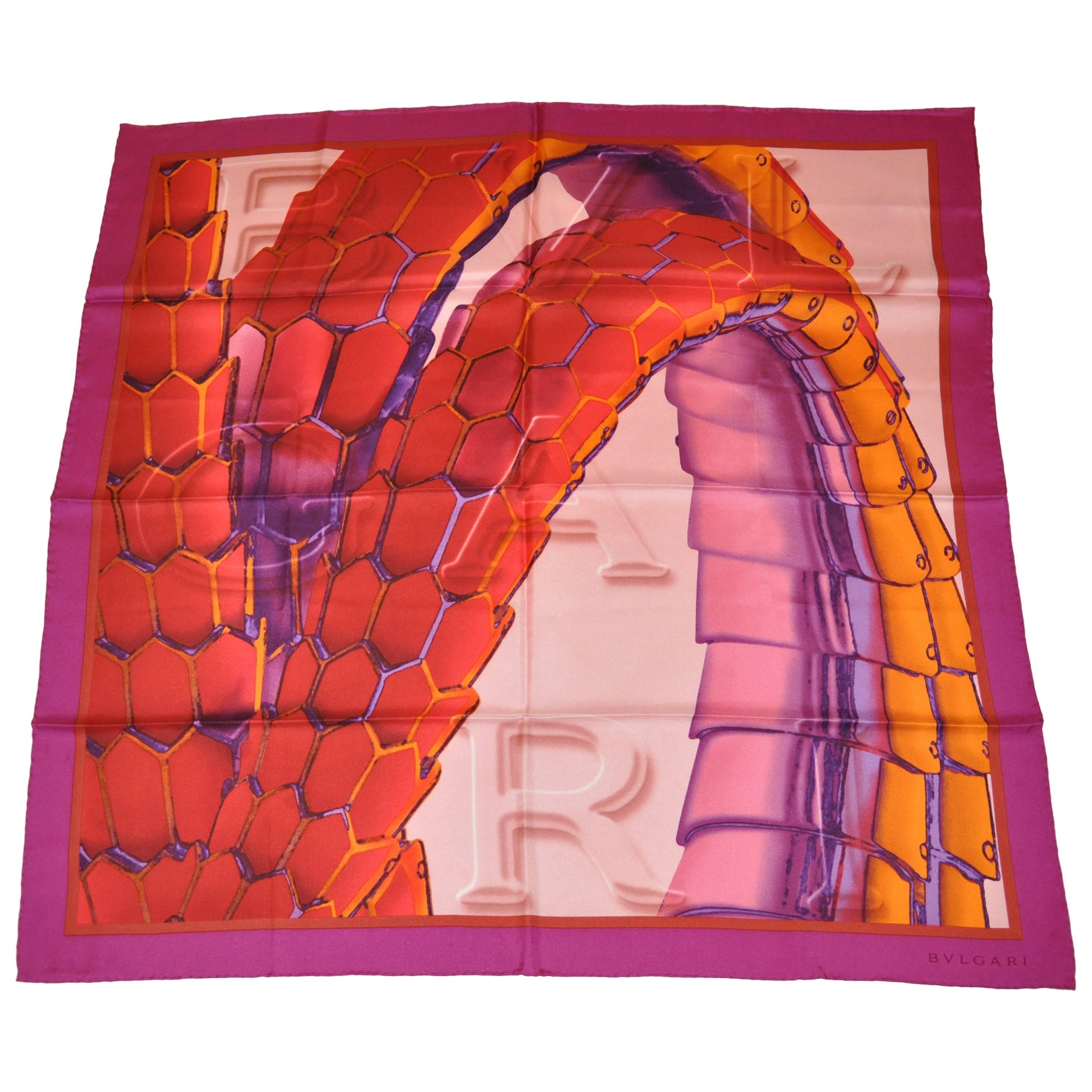 Magnifique écharpe en soie Bvlgari « Abat-jour de violets, de Tangerine et de bourgogne » en vente
