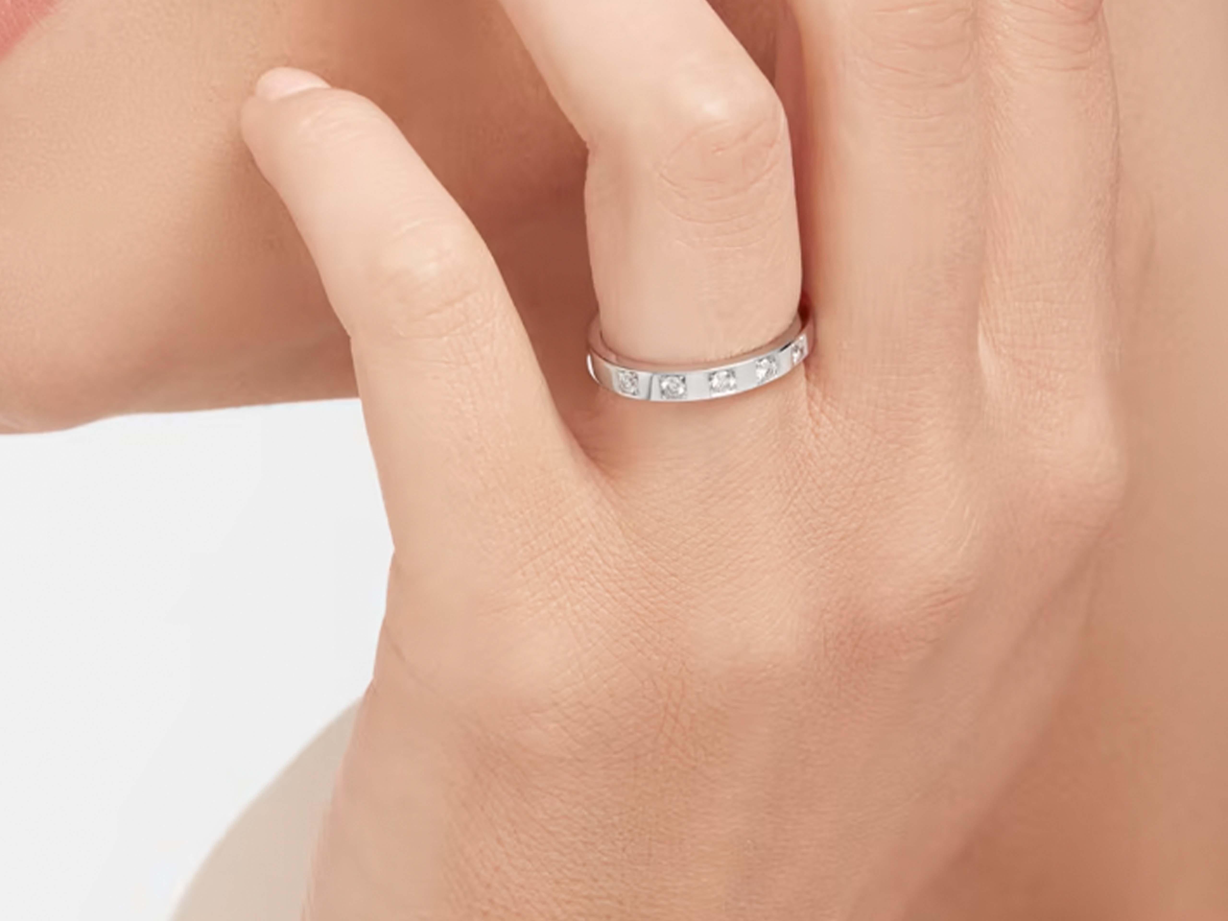 Bvlgari Marry Me Platin-Ehering mit 5 Diamanten im Zustand „Hervorragend“ im Angebot in Honolulu, HI
