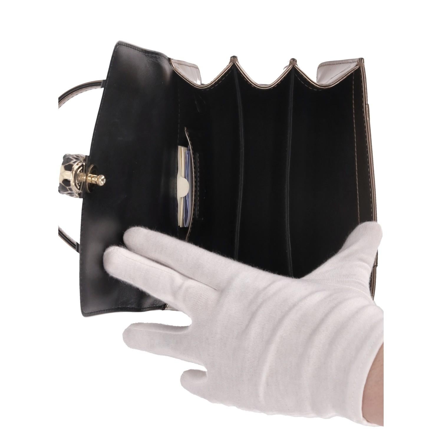 Bvlgari Metallic Leder Serpenti Forever Top Handle Tasche mit Markenspiegel 5
