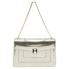 Bvlgari Borsa a tracolla media Serpenti Forever in pelle metallizzata specchiata