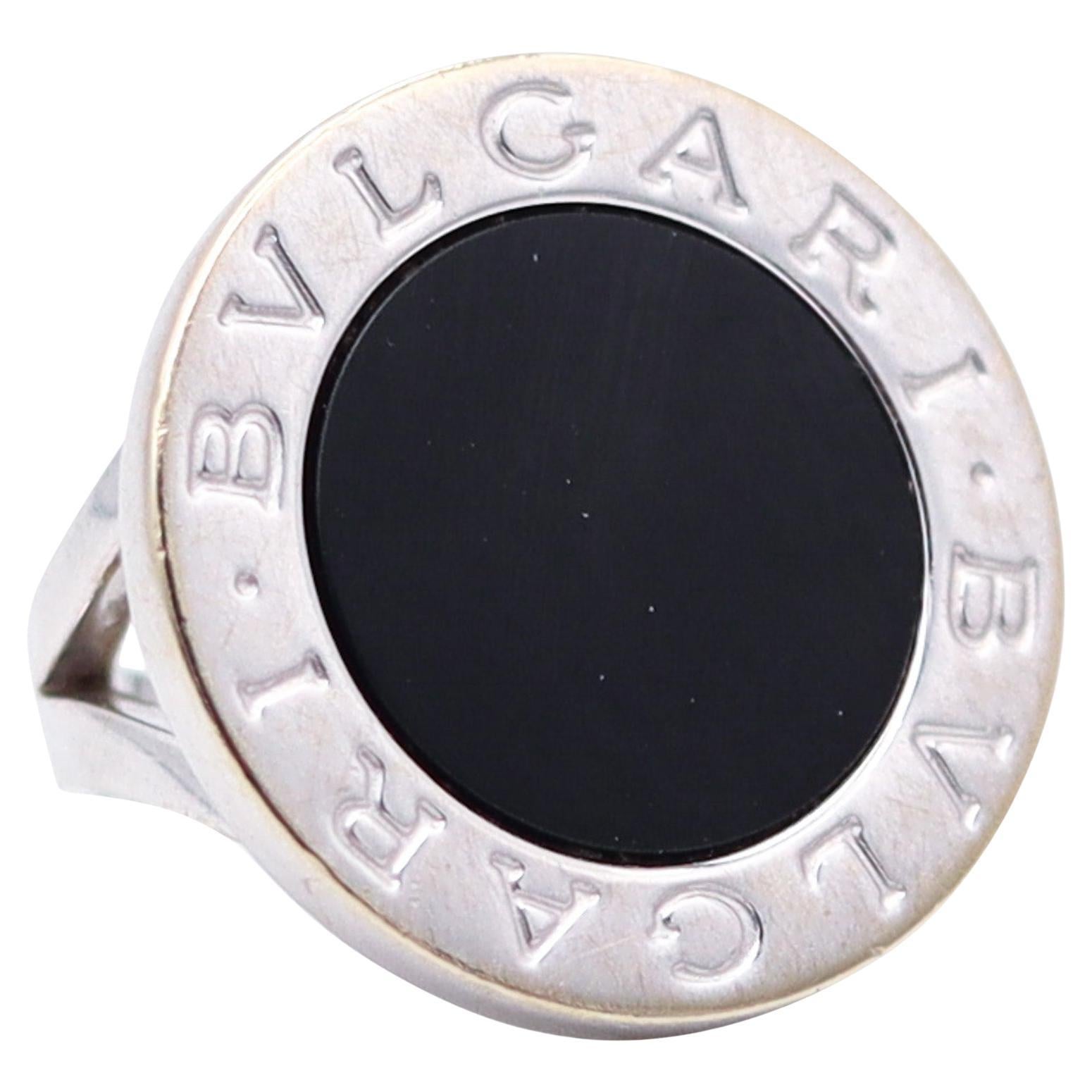 Anillo de cóctel BVLGARI Milano Signature de oro blanco de 18 quilates con ónix redondo en venta