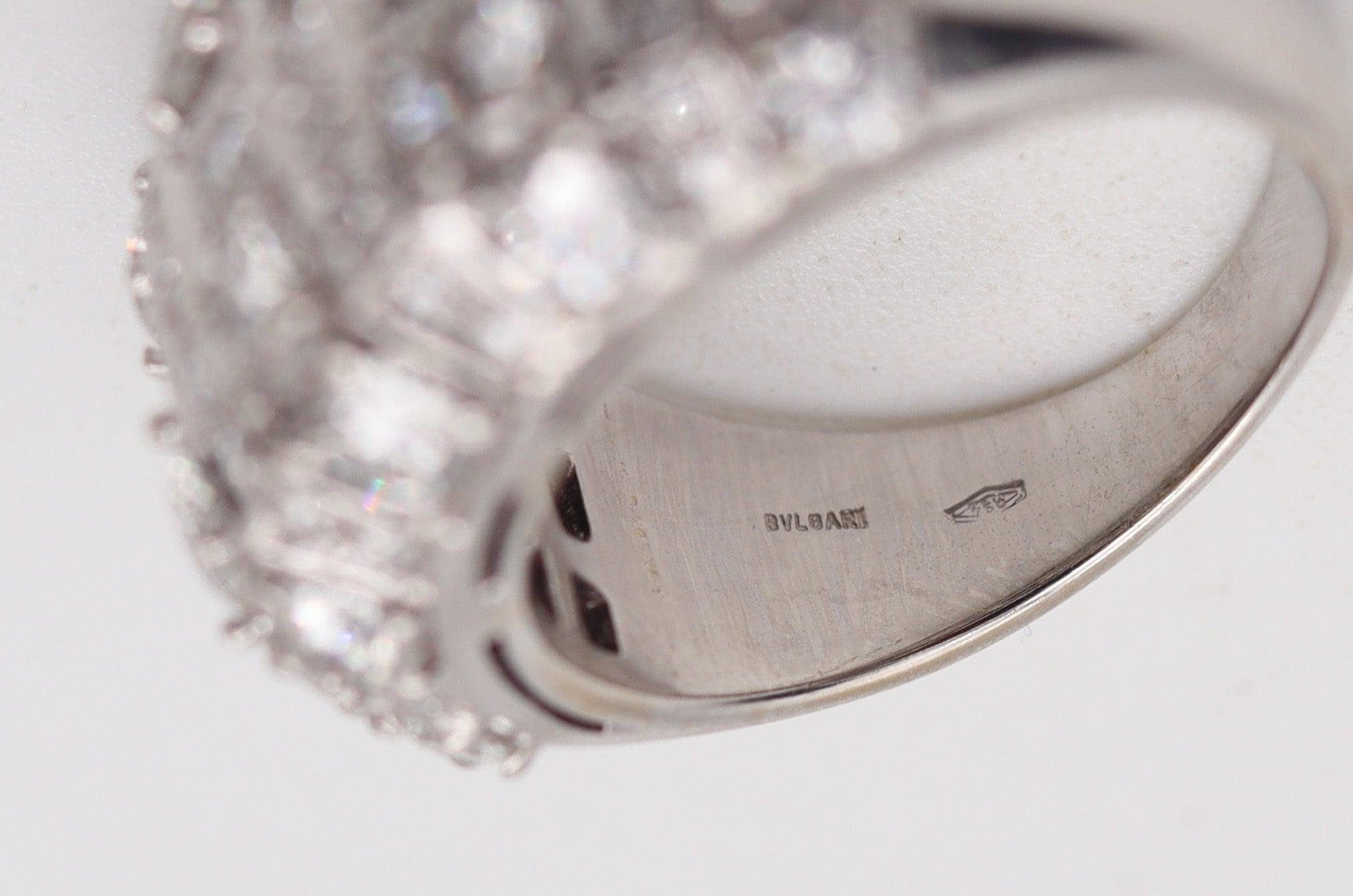 BVLGARI Modernist Cocktail Ring In 18Kt White Gold With 4.16 Ctw VS Diamonds Pour femmes en vente