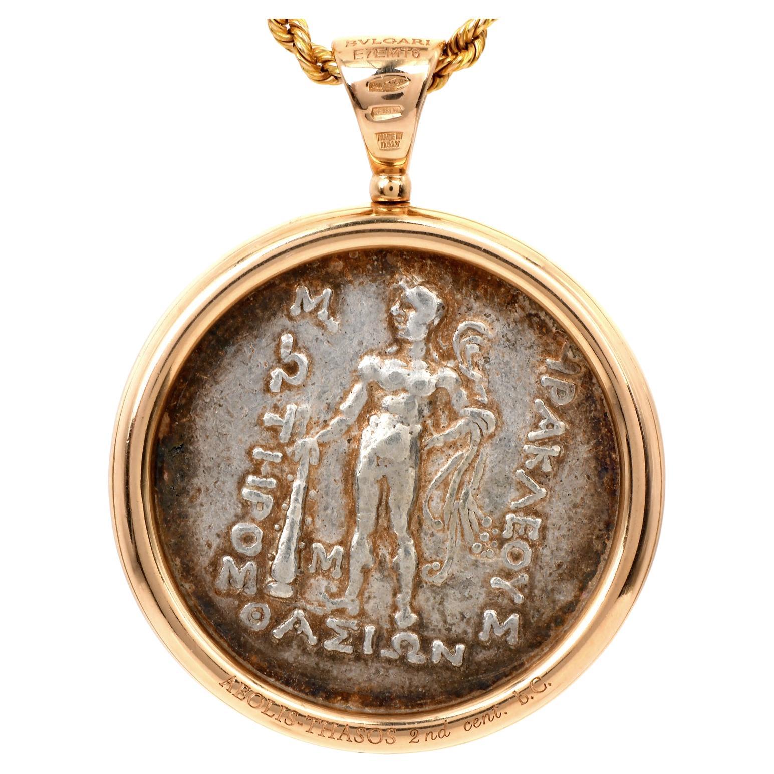 The Bvlgari Monete 18K Rose Gold Antique Coin Pendant is an exquisite piece of jewelry. Made of 18K rose gold, it carries a significant weight of 46.5 grams, giving it a substantial and luxurious feel.

 Passionate about incorporating features of