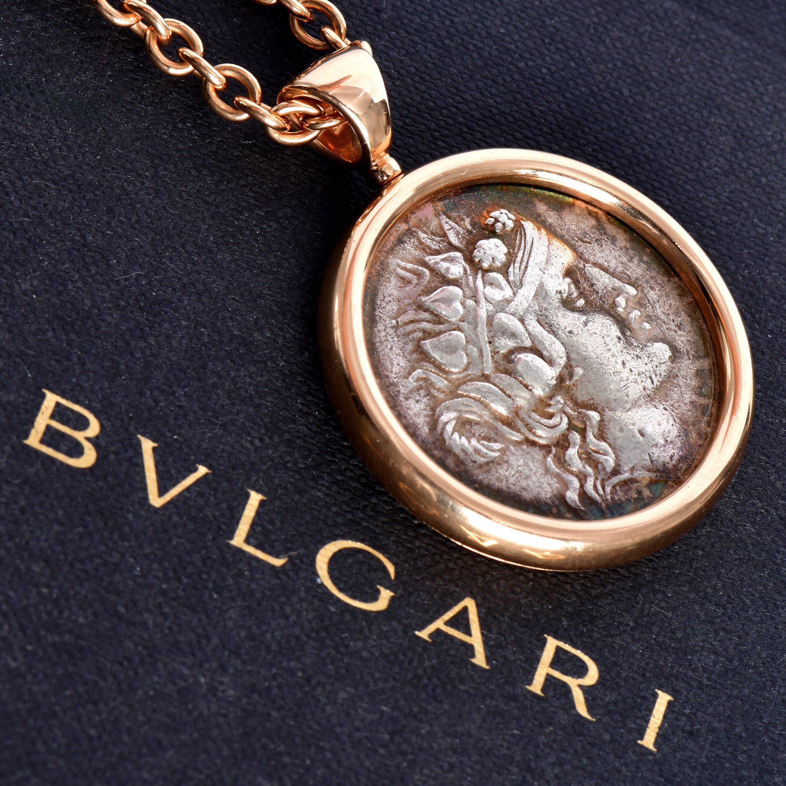 Bvlgari, collier pendentif Monete ancienne pièce de monnaie en or rose 18 carats
