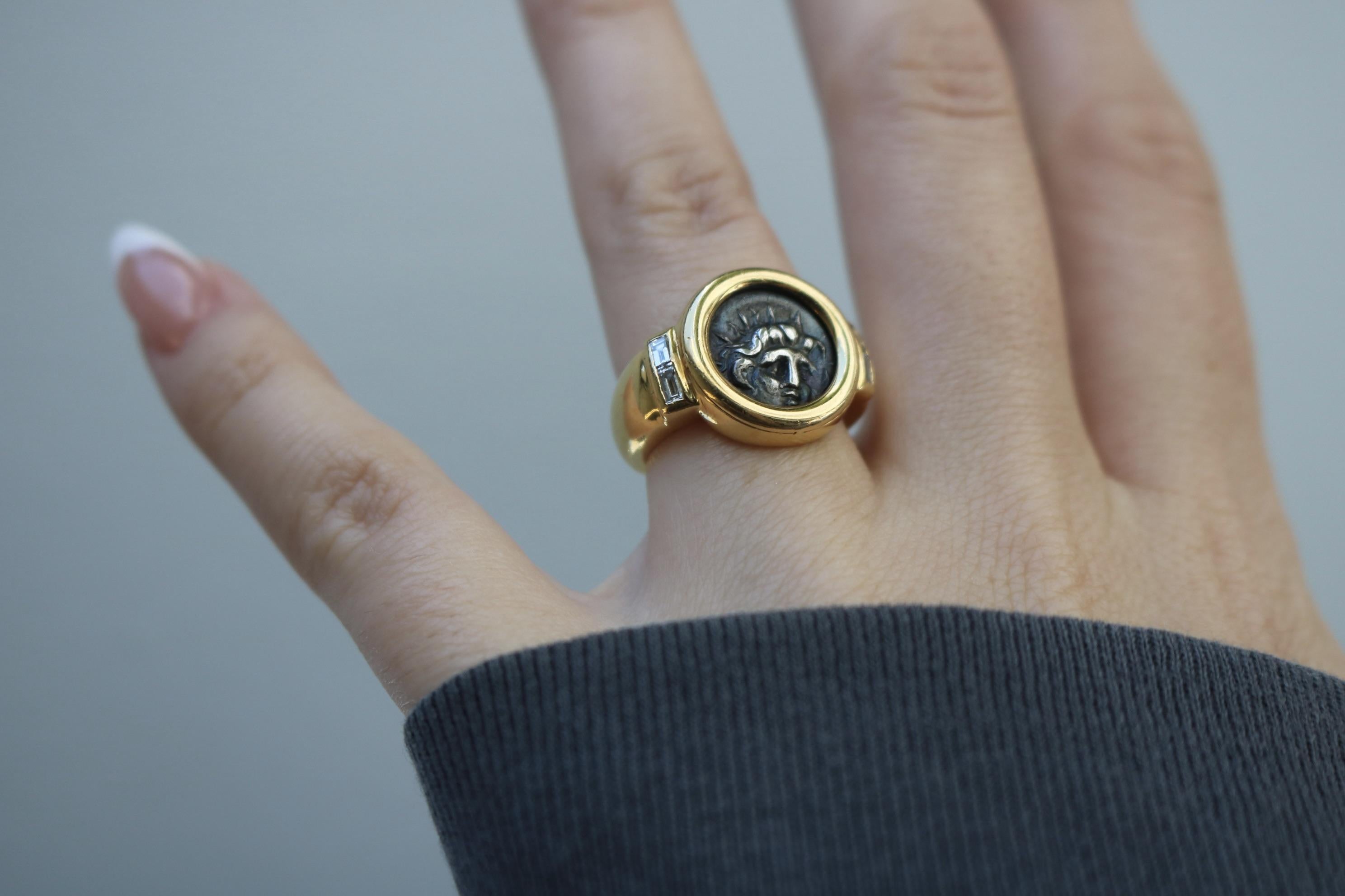 Bvlgari Monet Ancient Coin Diamond Ring Or jaune 18K Taille 5 en vente 8