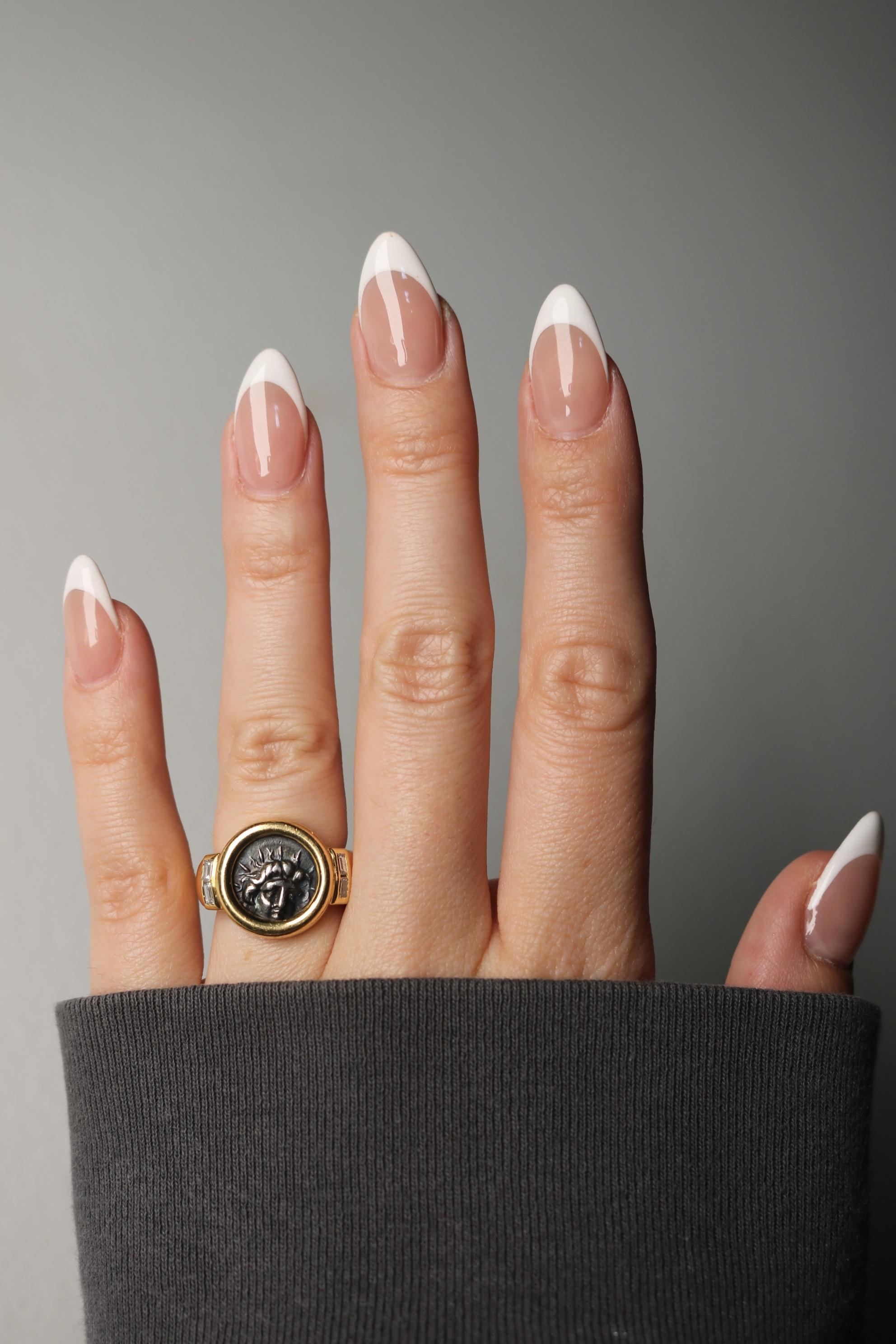 Contemporain Bvlgari Monet Ancient Coin Diamond Ring Or jaune 18K Taille 5 en vente