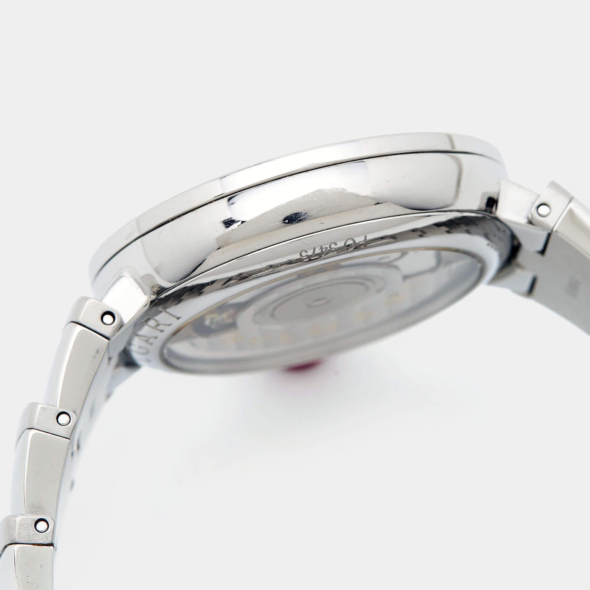 Bvlgari Montre-bracelet pour femme Lvcea LU 33 S en acier inoxydable, nacre et diamants en vente 4