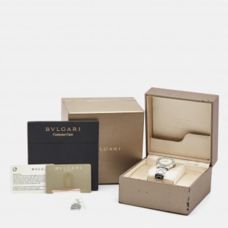 Bvlgari Reloj de pulsera de mujer de acero con diamantes Bvlgari 102375 33 mm en Bueno estado para la venta en Dubai, Al Qouz 2